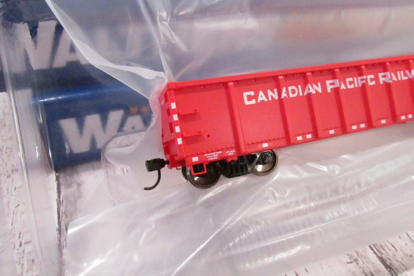 HO Scale Walthers (4) 68' Railgon Gondola Canadian Pacific Lot#3337