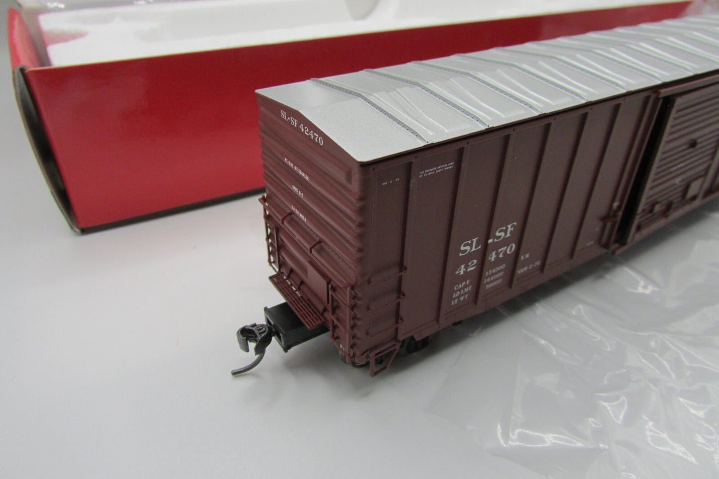 HO Scale Atlas 1352-2- 50' Precision Design Box Car A4661