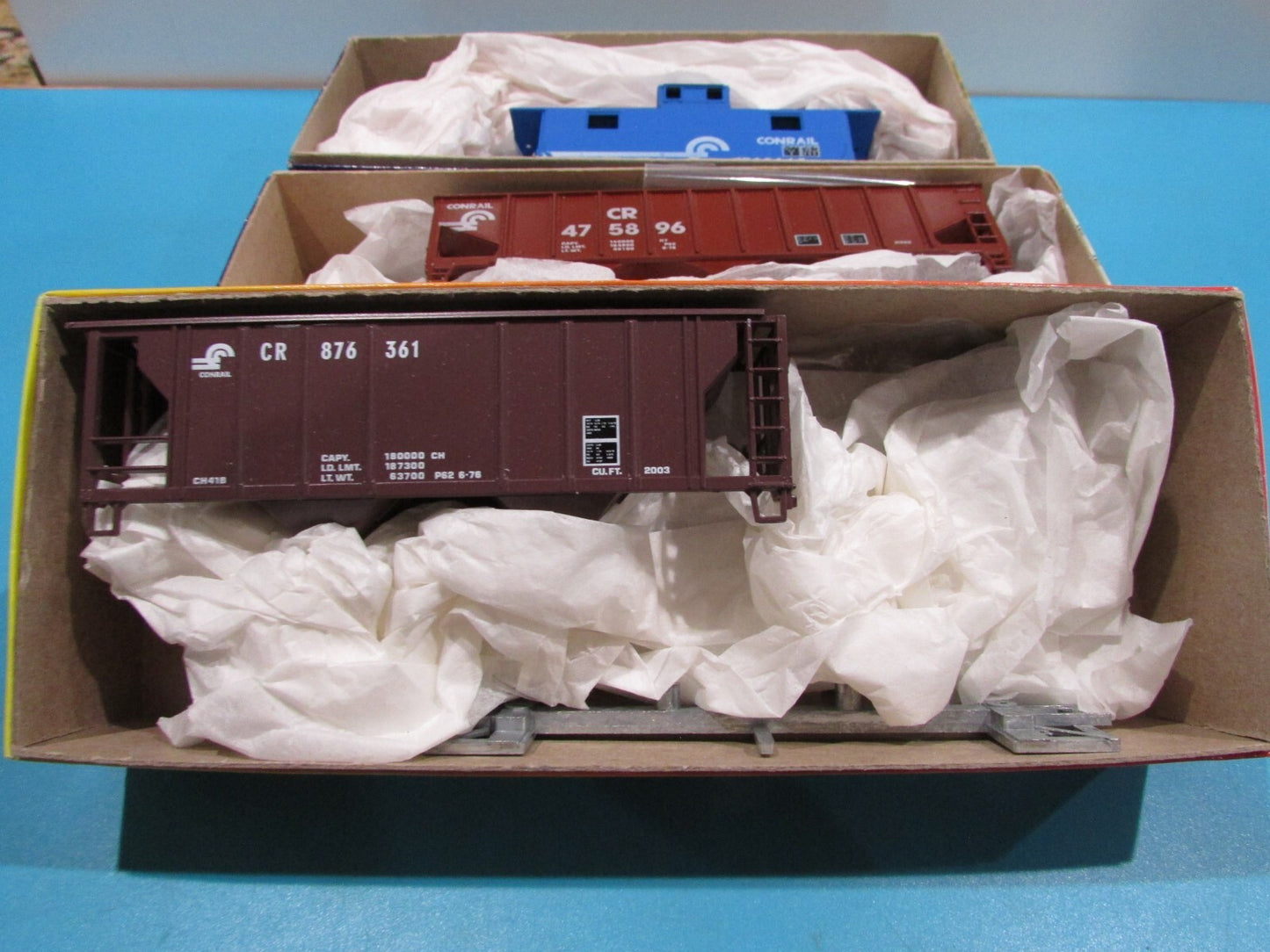 HO Scale RoundHouse (3Cars) Assorted Freight Cars CONRAIL Lot#1578