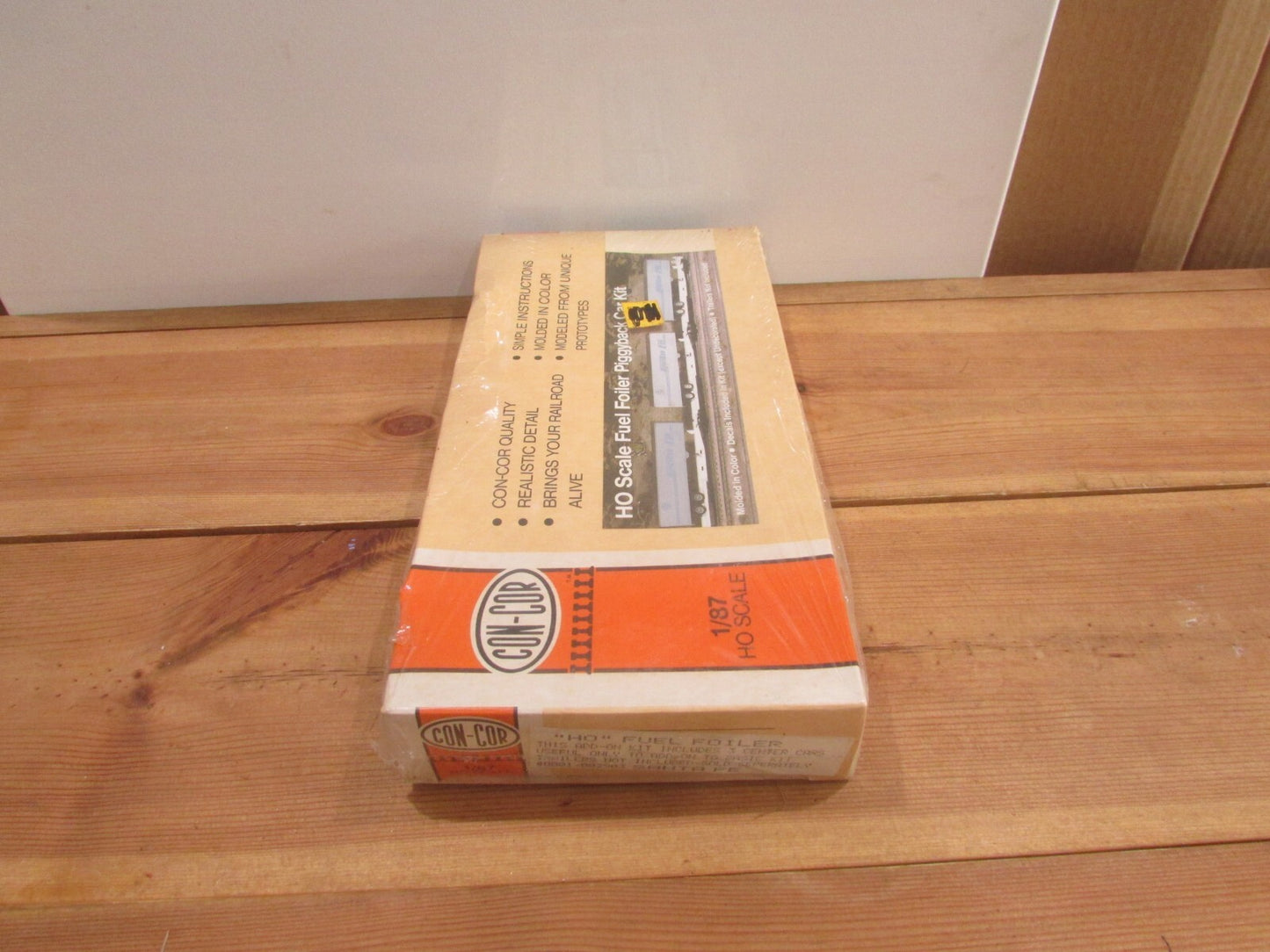 HO Scale 0001-002903 ADD-ON kit Con-Cor Fuel Foiler SF 3 Center Cars Lot#1041