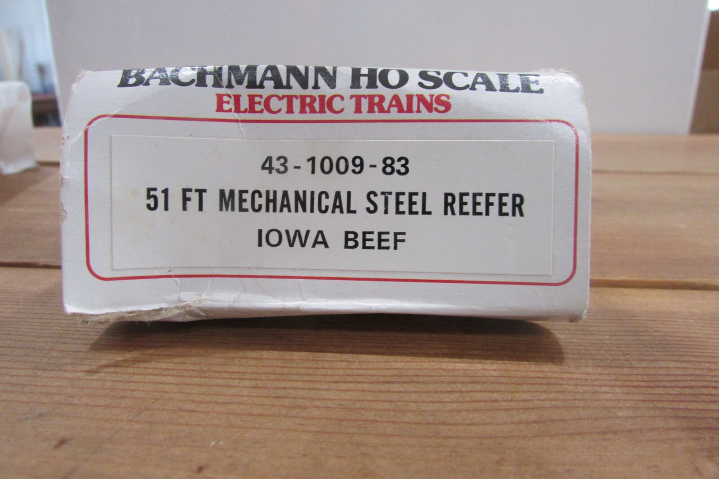 HO Scale Bachmann 43-1009-83 51' Mechanical Steel Reefer Iowa Beef