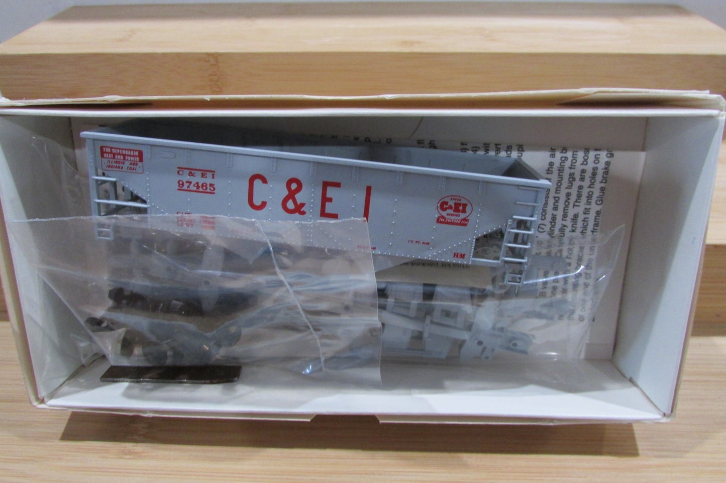 HO Scale Walthers 932-2972 36' Offset Hopper C&EI WAL5032