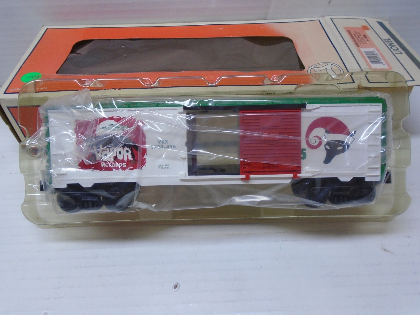 O Scale Lionel 6-26208 Vapor Records Boxcar