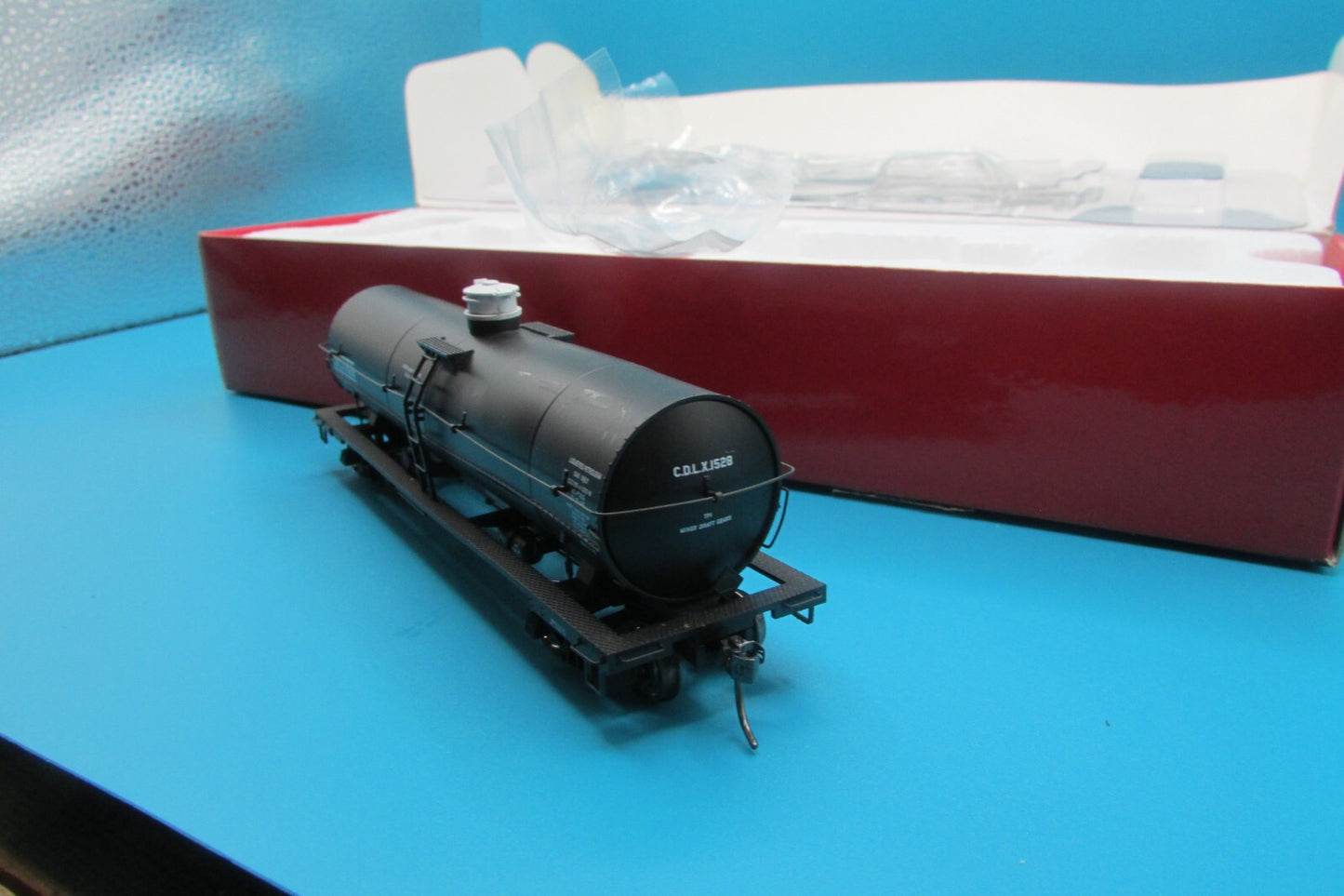 HO Scale Atlas 1031-2 11,000 Gallon Tank Car A4453
