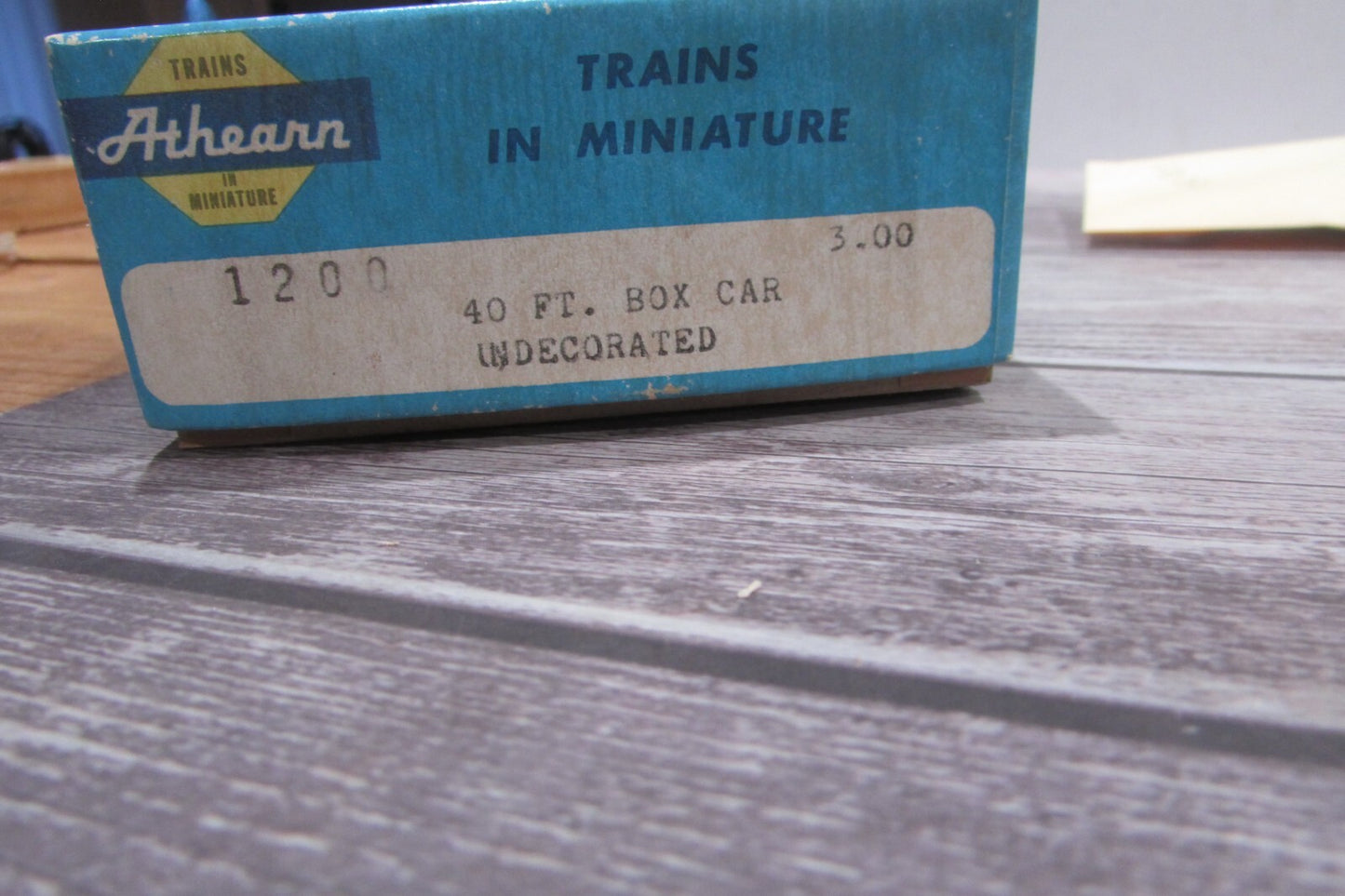 HO Scale Athearn 1200 40' Box Car Undecorated Kit