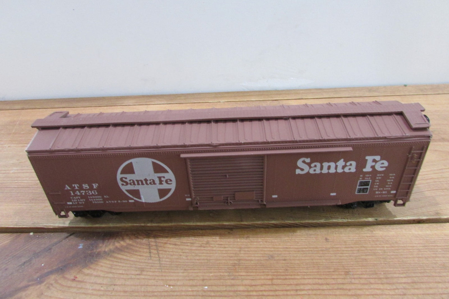 HO Scale Roundhouse ATSF Santa Fe 50' Box Car RH4944