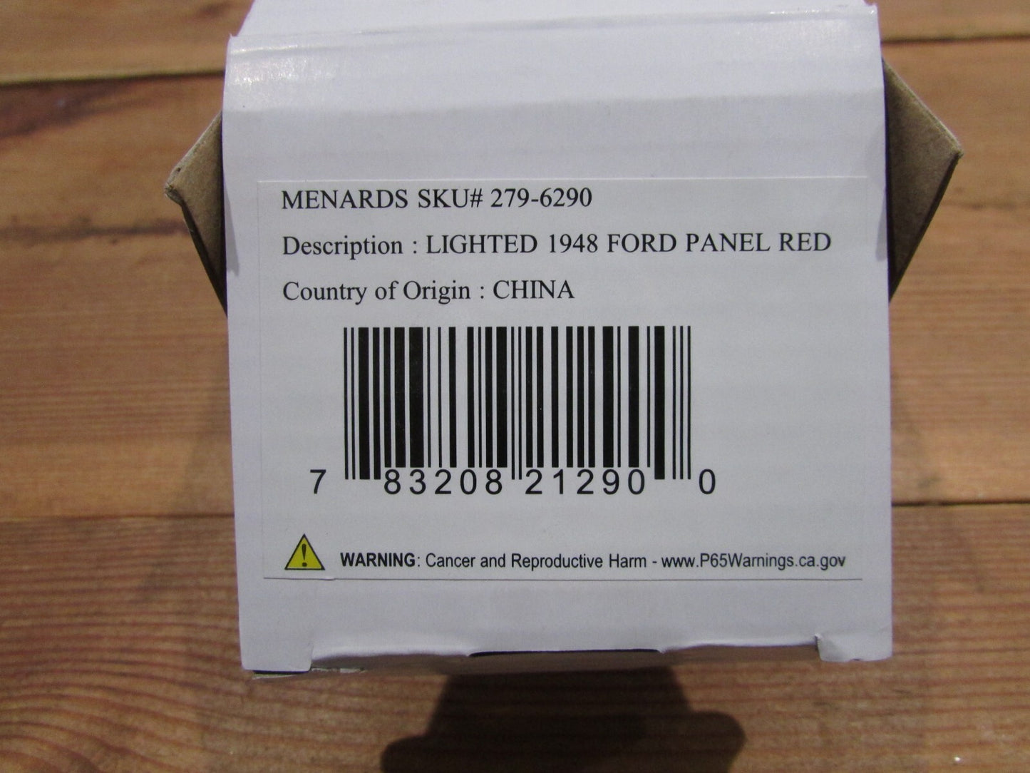 O Gauge Menards Lighted 1:48 Scale 1948 Ford® Red/Black Panel Truck