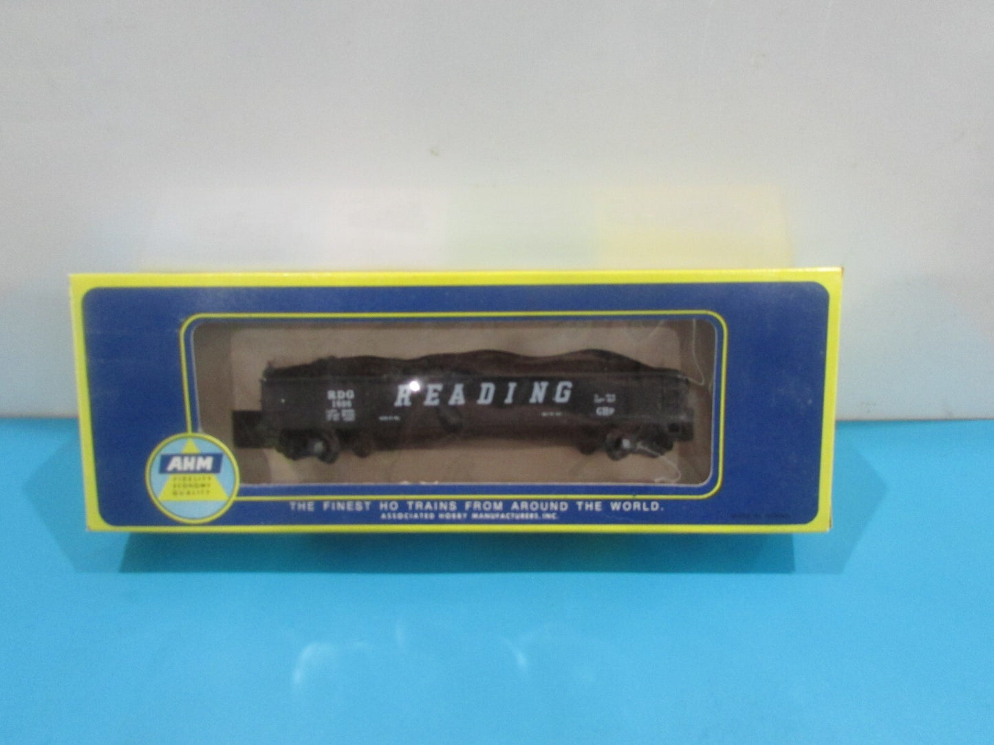 HO Scale AHM 5536 Gondola with Load READING#1806