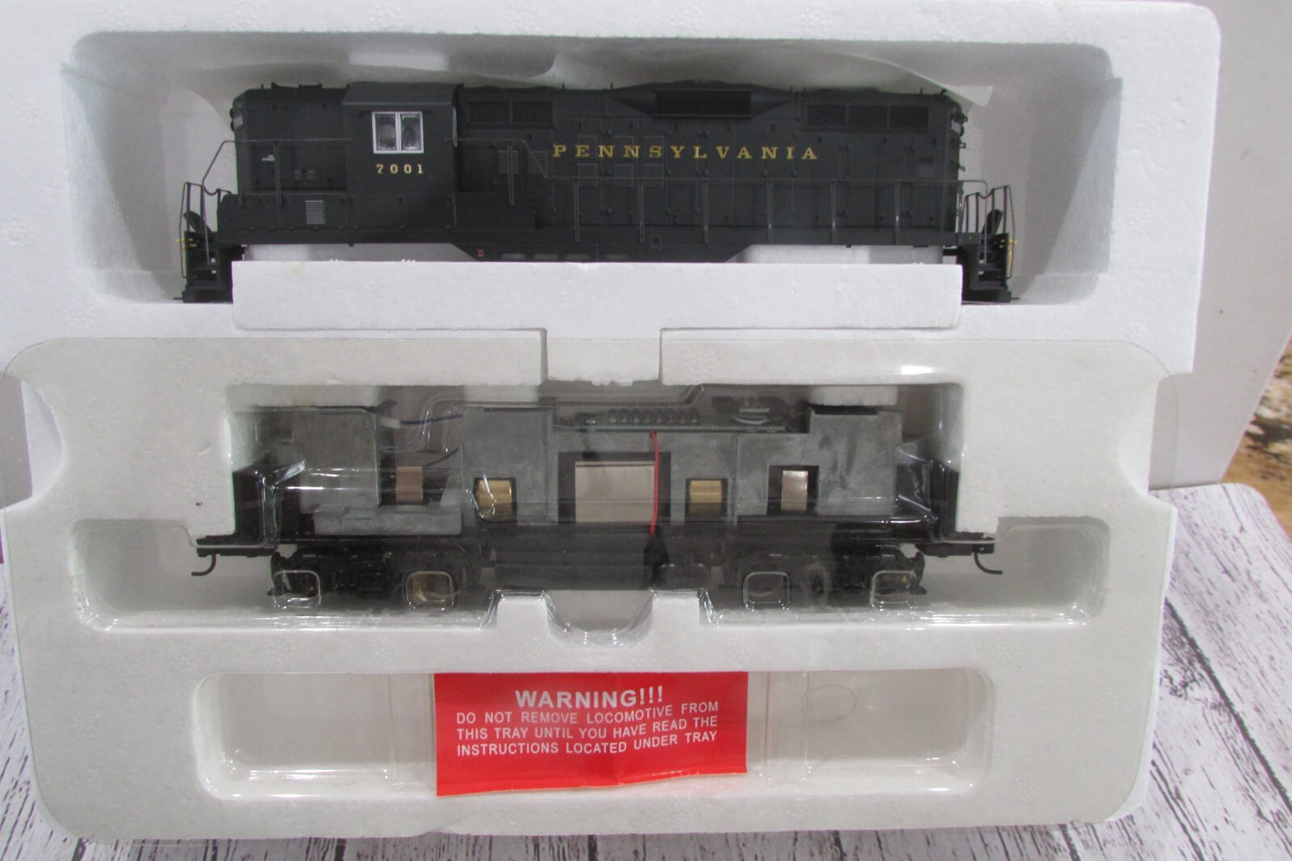HO Scale Proto 2000 Item 23707 GP9 II Locomotive Pennsylvania R.R Lot#3278