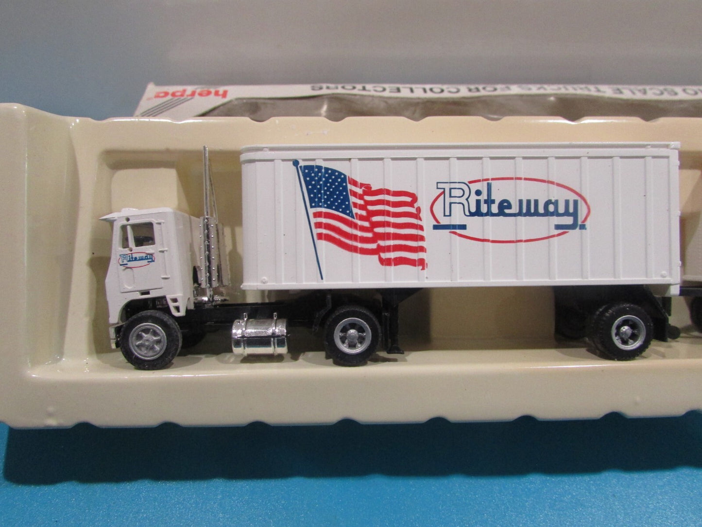 HO Scale Con-Cor Tractor + 27' Twin Trailer Rite Way Truck Lot#1758