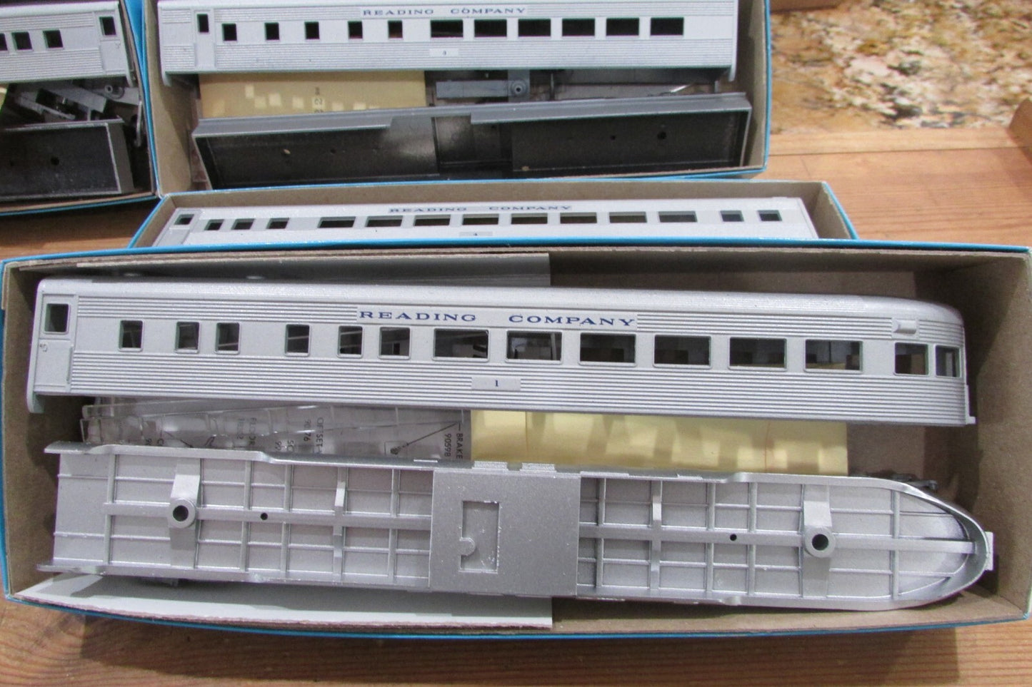 HO Scale Athearn (4) Custom Painted Assorted Passenger Car Reading Lot#4242