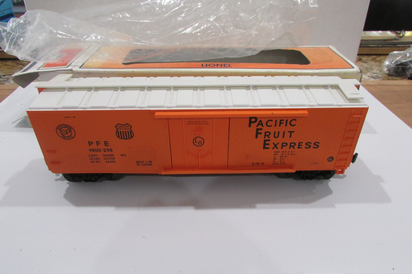 O Gauge Lionel 6-17315 9800-298 Pacific Fruit Express Reefer
