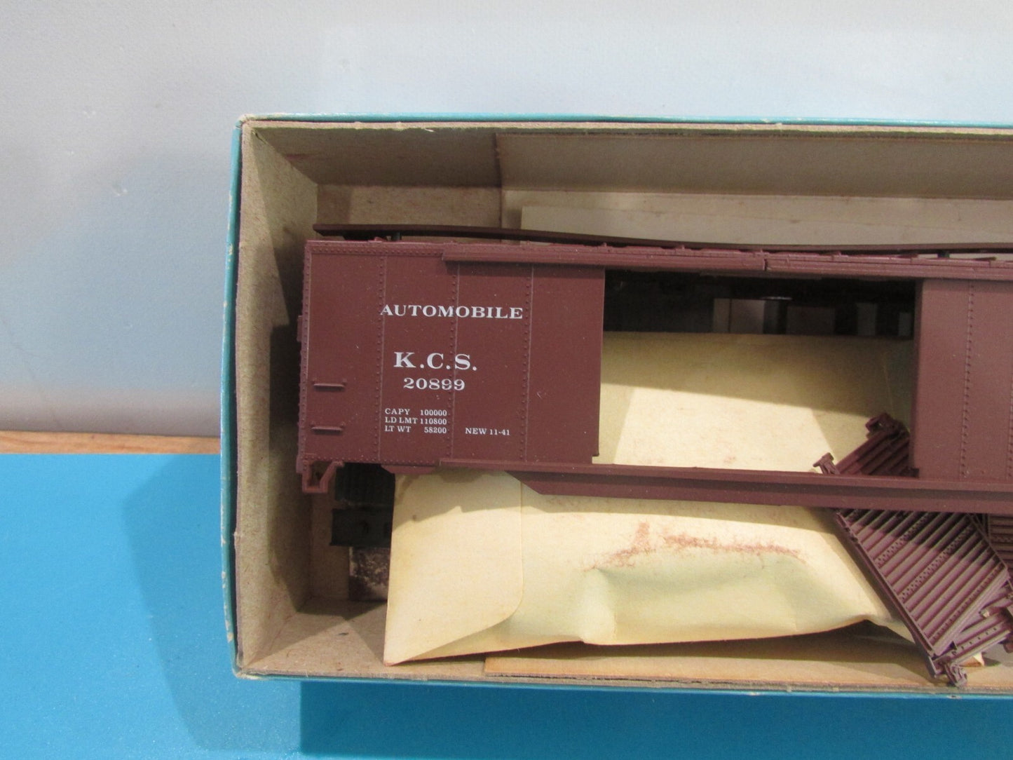 HO Scale Athearn 4280 50' DD Box Car K.C.S. Automobile Car Kit