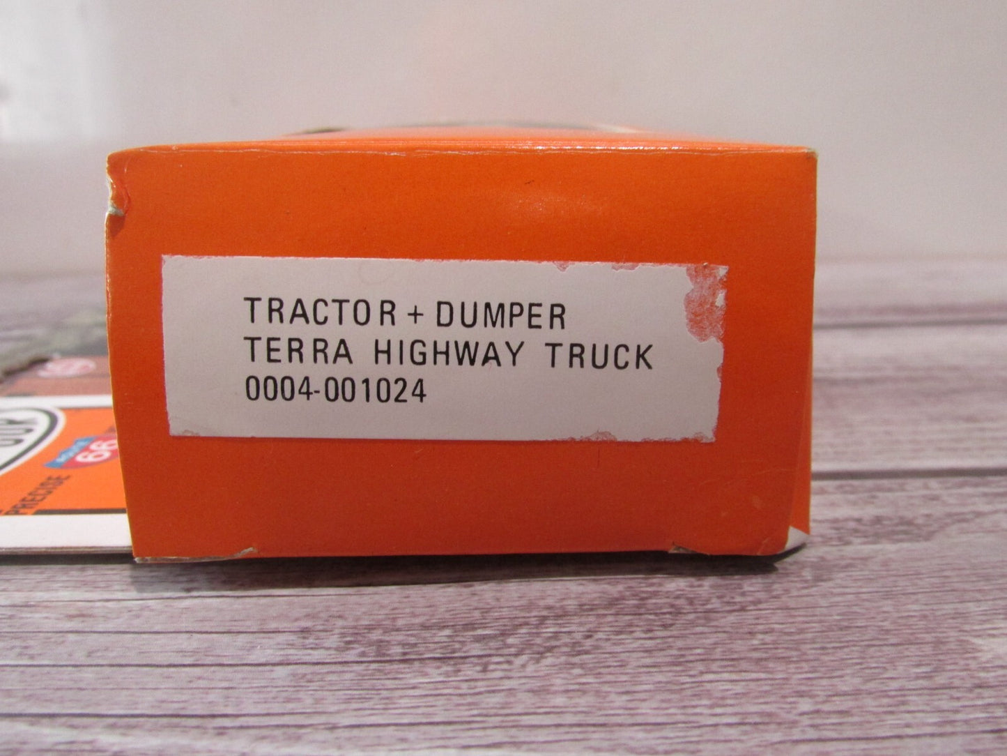 HO Scale Con-Cor 04-001024 Truck Dumper Terra HIGHWAY Truck