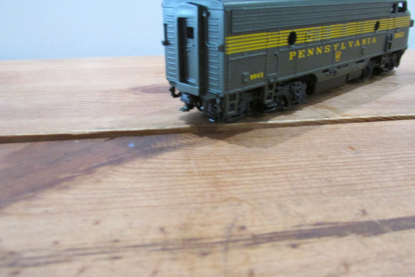 HO Scale Athearn F7 Diesel Locomotive Pennsylvania #9643 Lot#3890