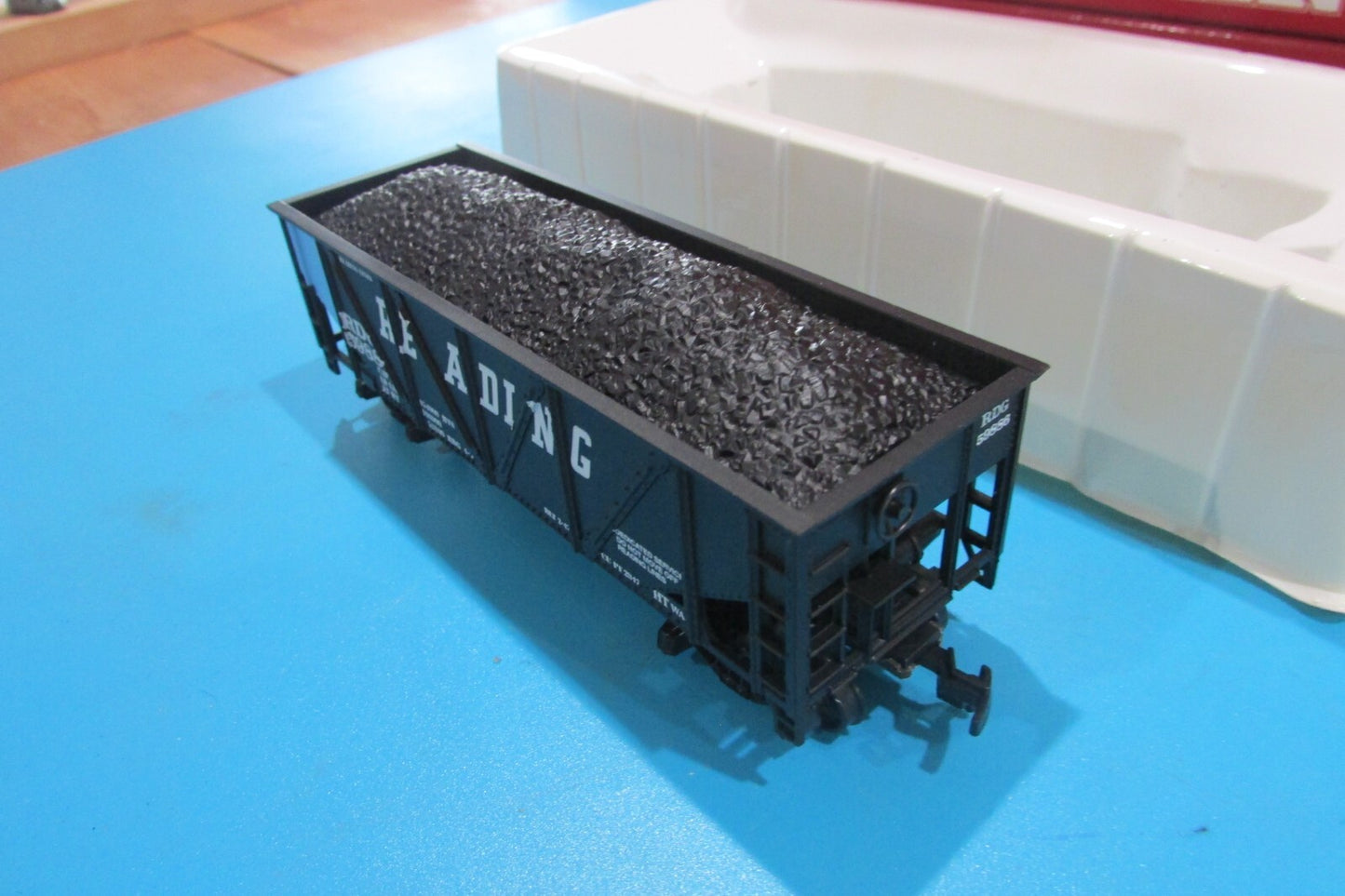 HO Scale Mantua (3Cars) Heavy 52' Hopper Blue End Panel w/Load READING Lot#4254