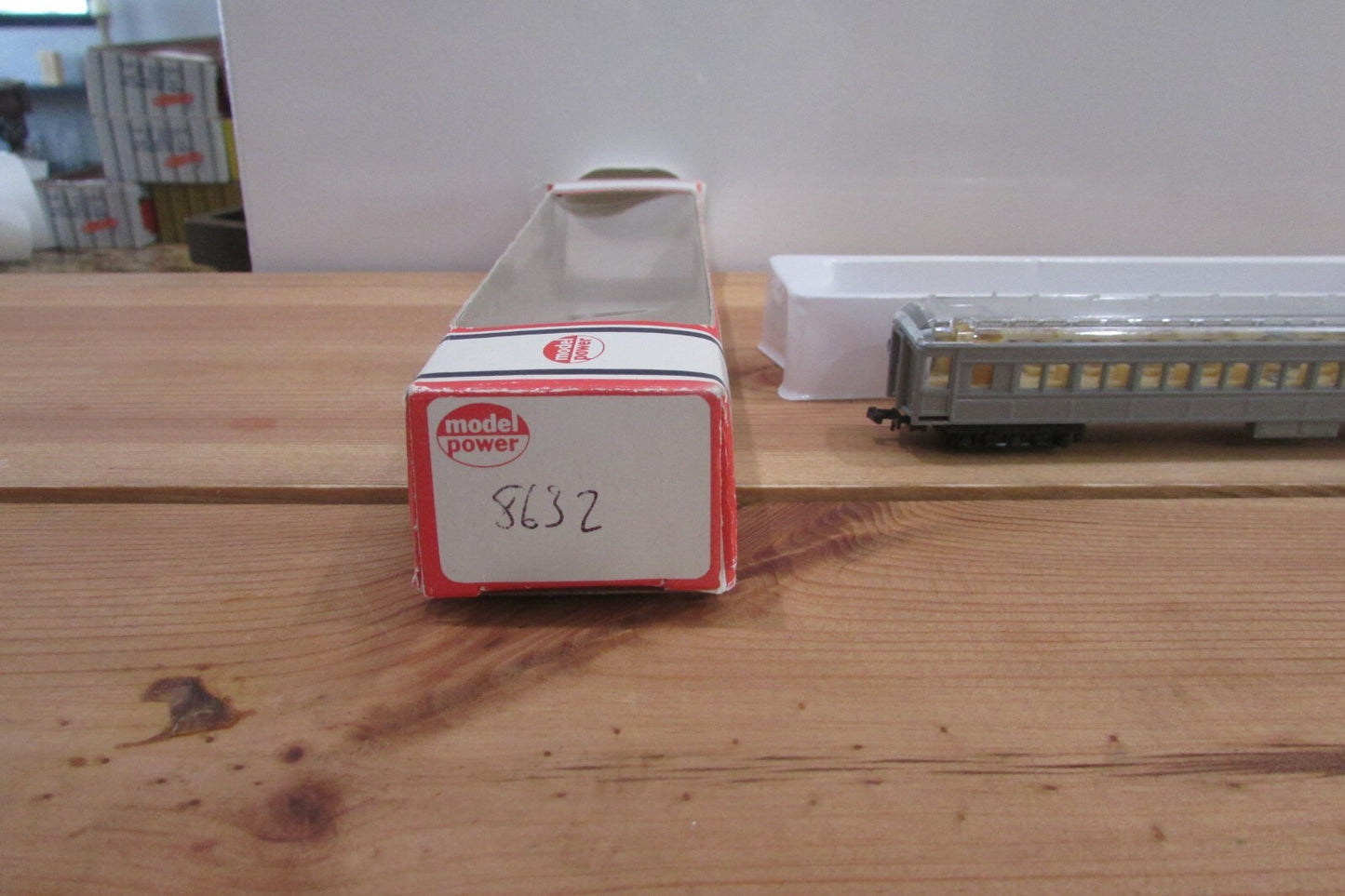 N Scale Model Power 8632Observation Passenger Car "Undecorated"