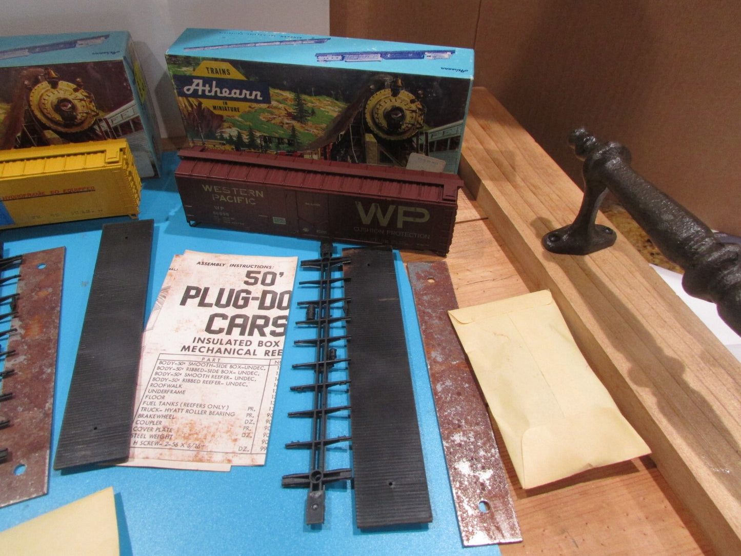 HO Scale Athearn (4) Assorted Box Car Lot#0939