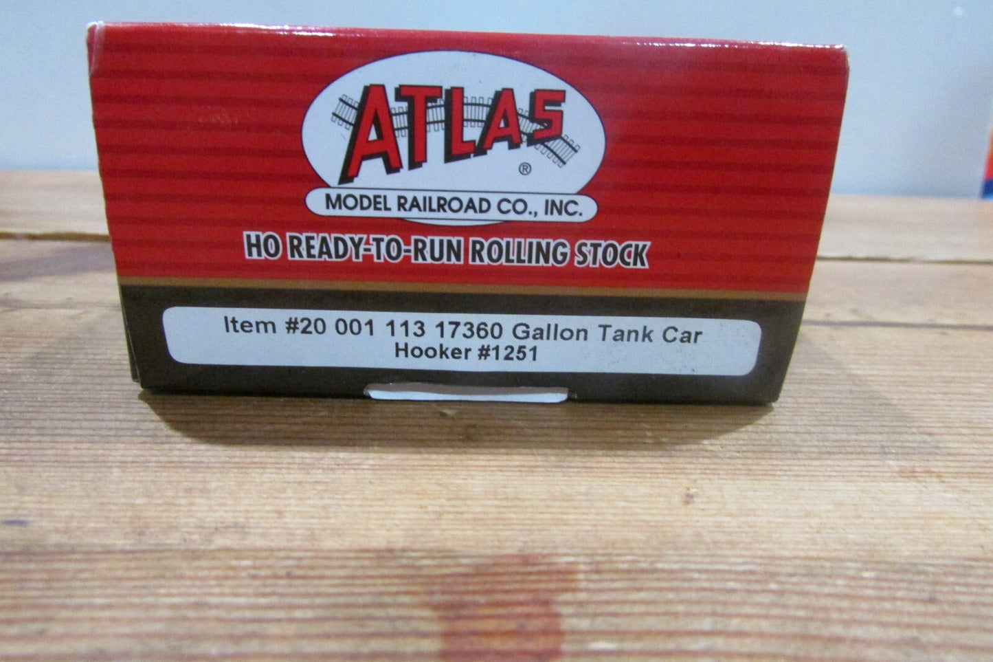 HO Scale Atlas 20-001-113 17360 Gallon Tank Car Hooker #1251 A4917