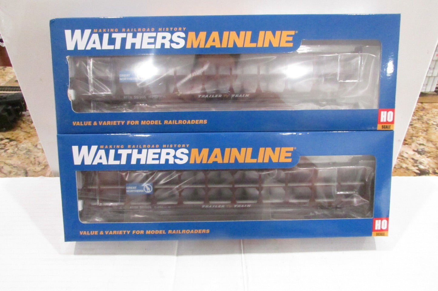 HO Scale Walthers (2)910-8209,8210 89' Tri-Level Open Auto Rack Great Northern