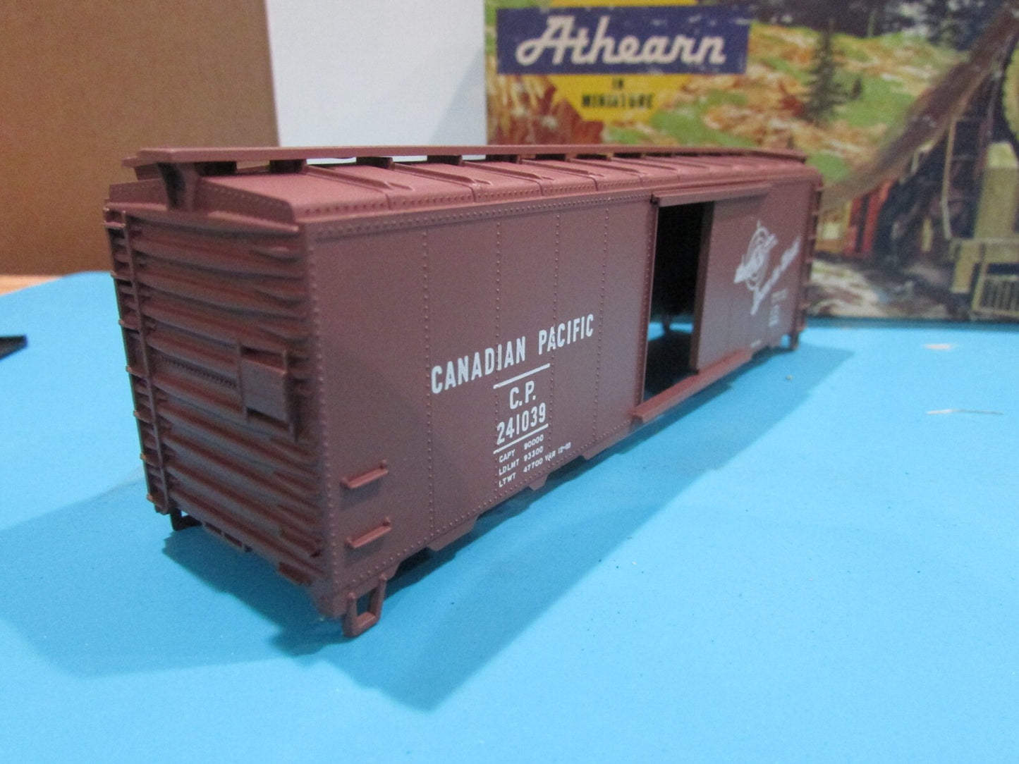 HO Scale Athearn(3)Assorted Freight Cars C.National & C.Pacific Lot#0943