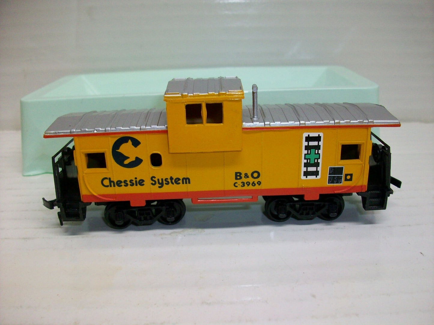 Ho Scale Bachmann (2)Wide Vision Caboose & (1) All Steel Caboose Lot#0387