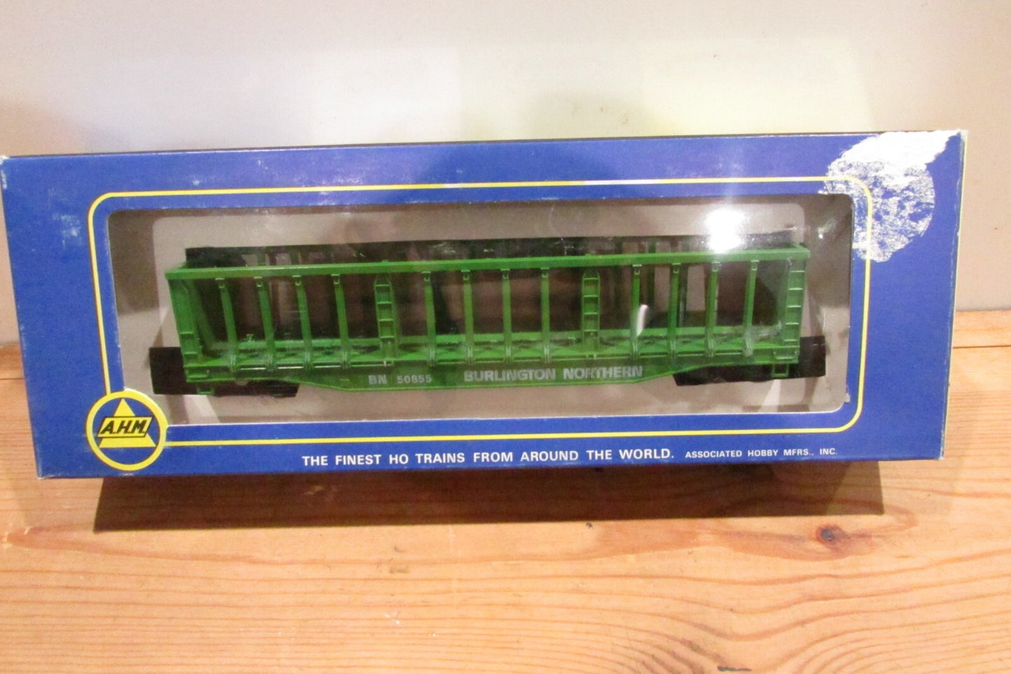 HO Scale AHM 5392B Burlington Northern Pulpwood Rack Car