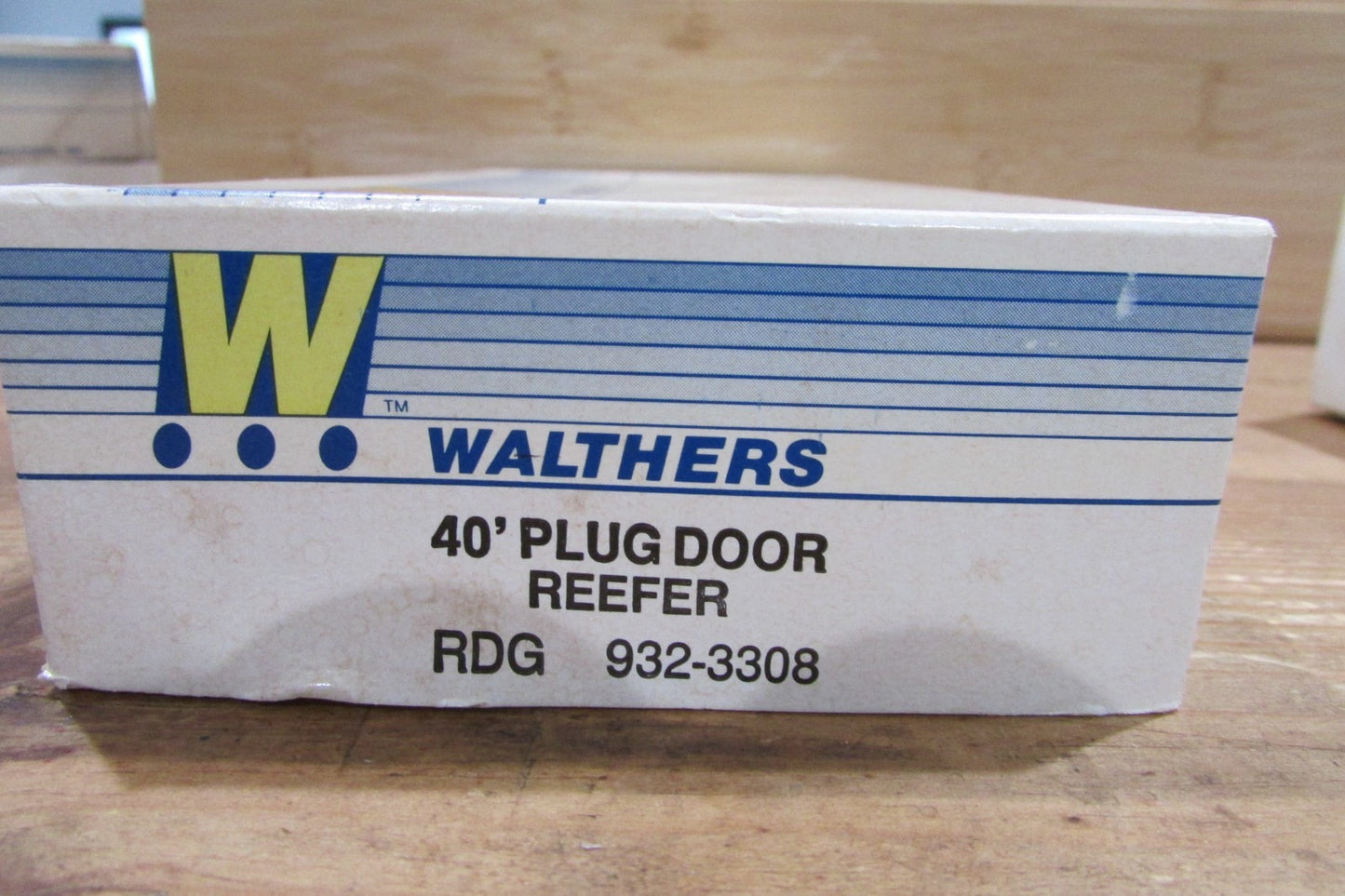 HO Scale Walthers 932-3308 40' Plug Door Reefer Kit READING #202 WAL5033