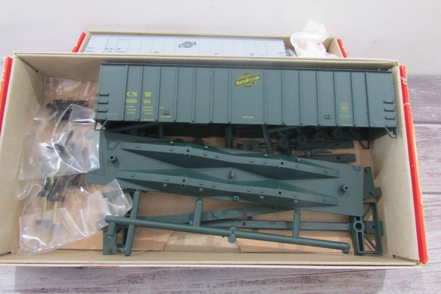 HO Scale Walthers (2) Limited Edition Series 50' CNW Airslide Hopper Lot#4065