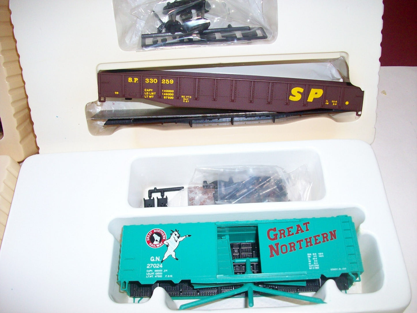 HO Scale Con-Cor (6) Assorted Freight Cars Kits Lot#4115