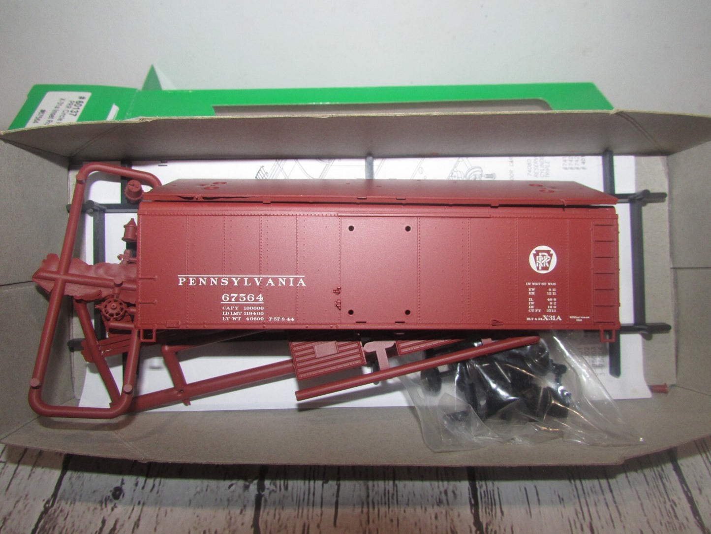 Ho Scale Bowser 60137 PRR Circle Keystone X31 a Insert Roof Boxcar #67564