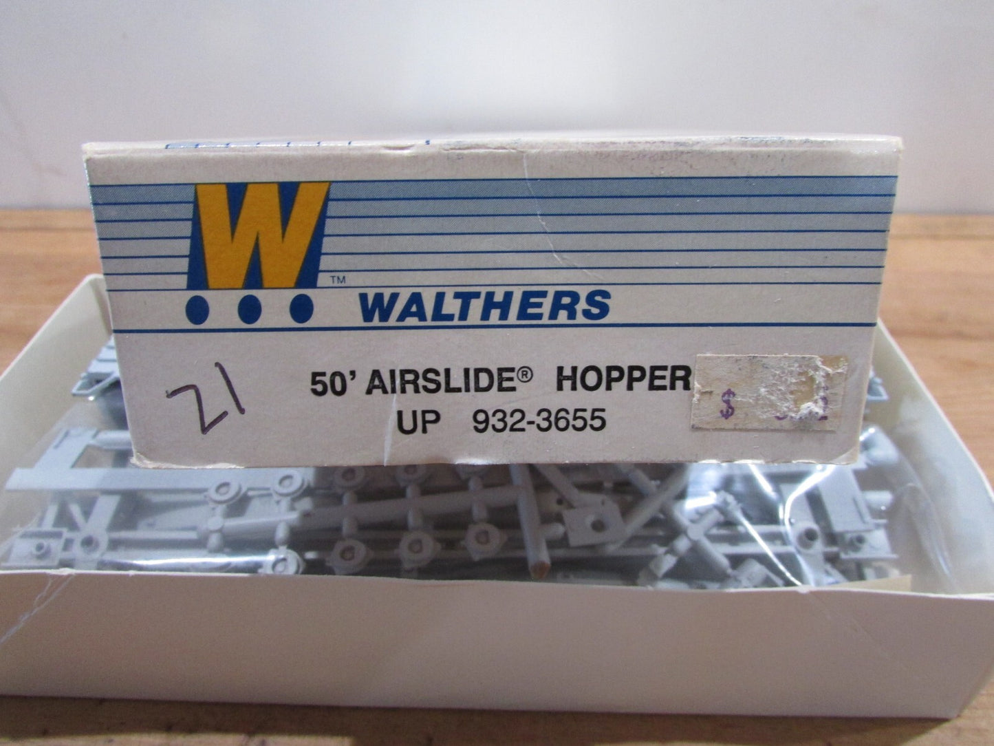 Walthers 932-3655 HO Union Pacific 50' Airslide Hopper Kit #20687 NIB Lot#3572