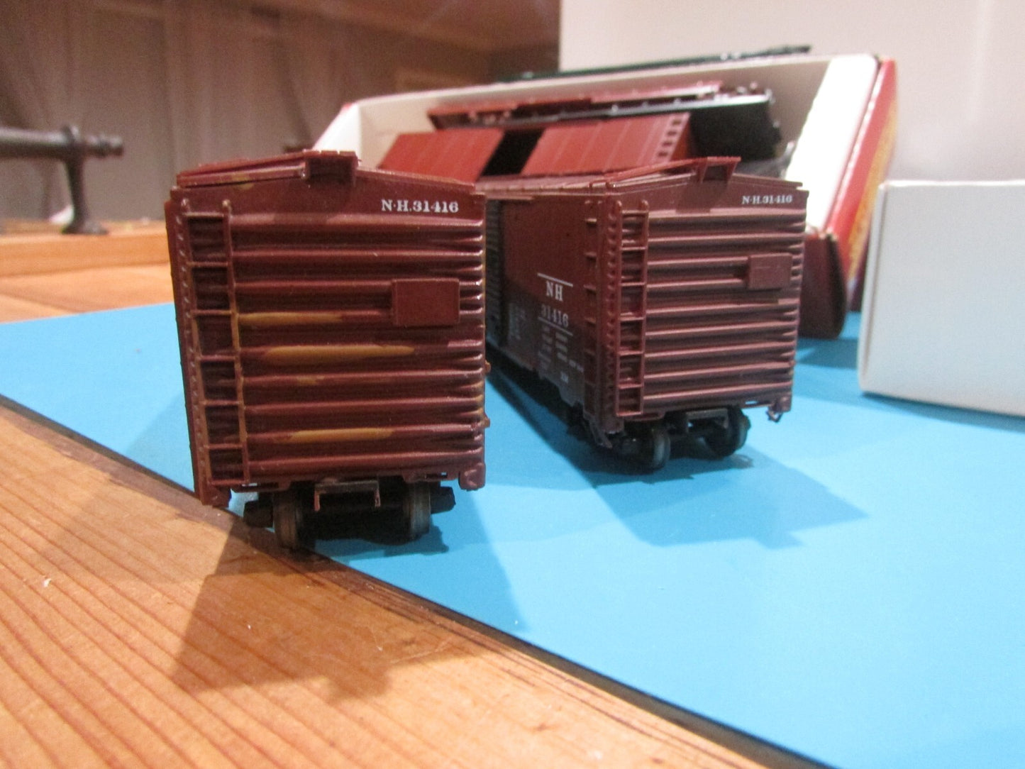 HO Scale Branchline Trains (4) Assorted AAR 40' BoxCar Lot#1960
