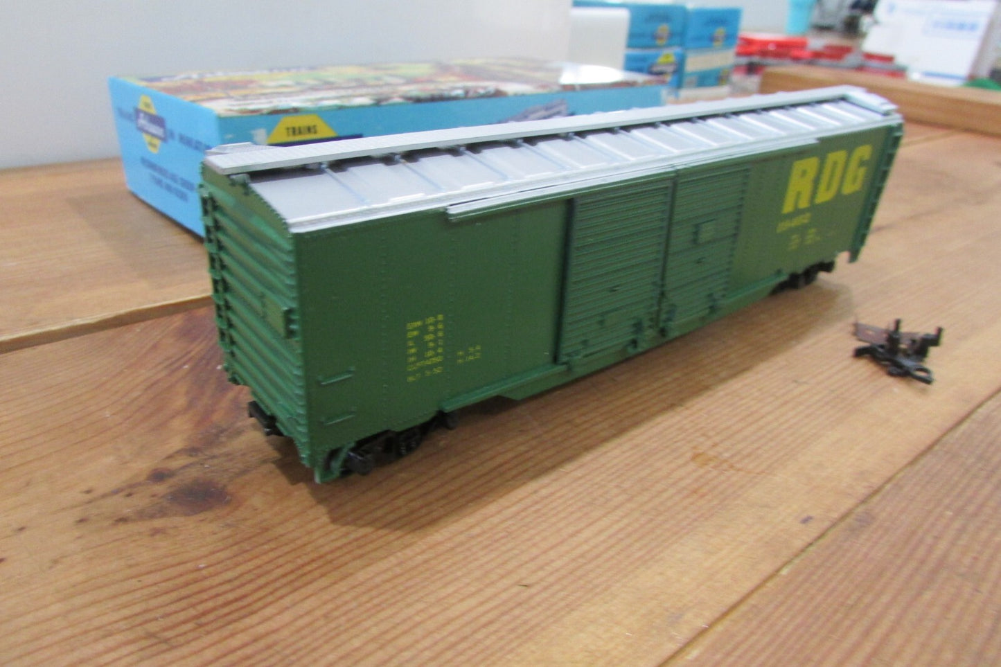 HO Scale Athearn/Bev-Bel 483 50'DD Box Car Reading ATH4530