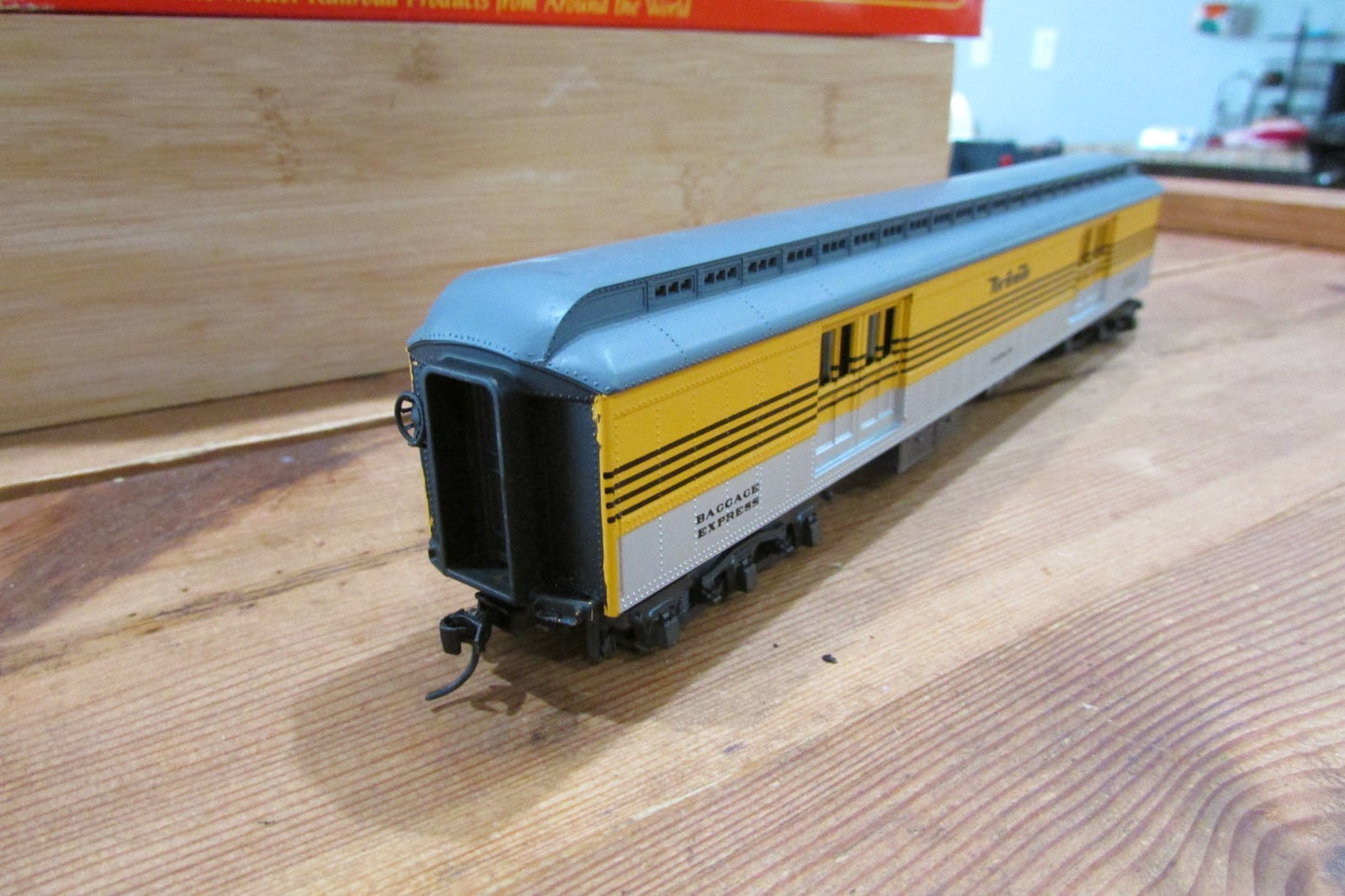 HO Scale IHC 6568Heavy Weight Baggage Express Denver & Rio Grande Lot#5052