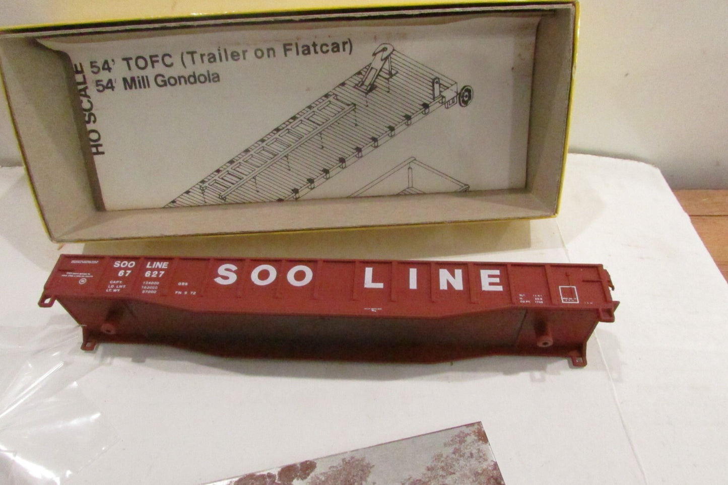 Ho Scale Accurail 67627 Soo Line 52' Gondola Kit #67627 (Brown) BLT 1963
