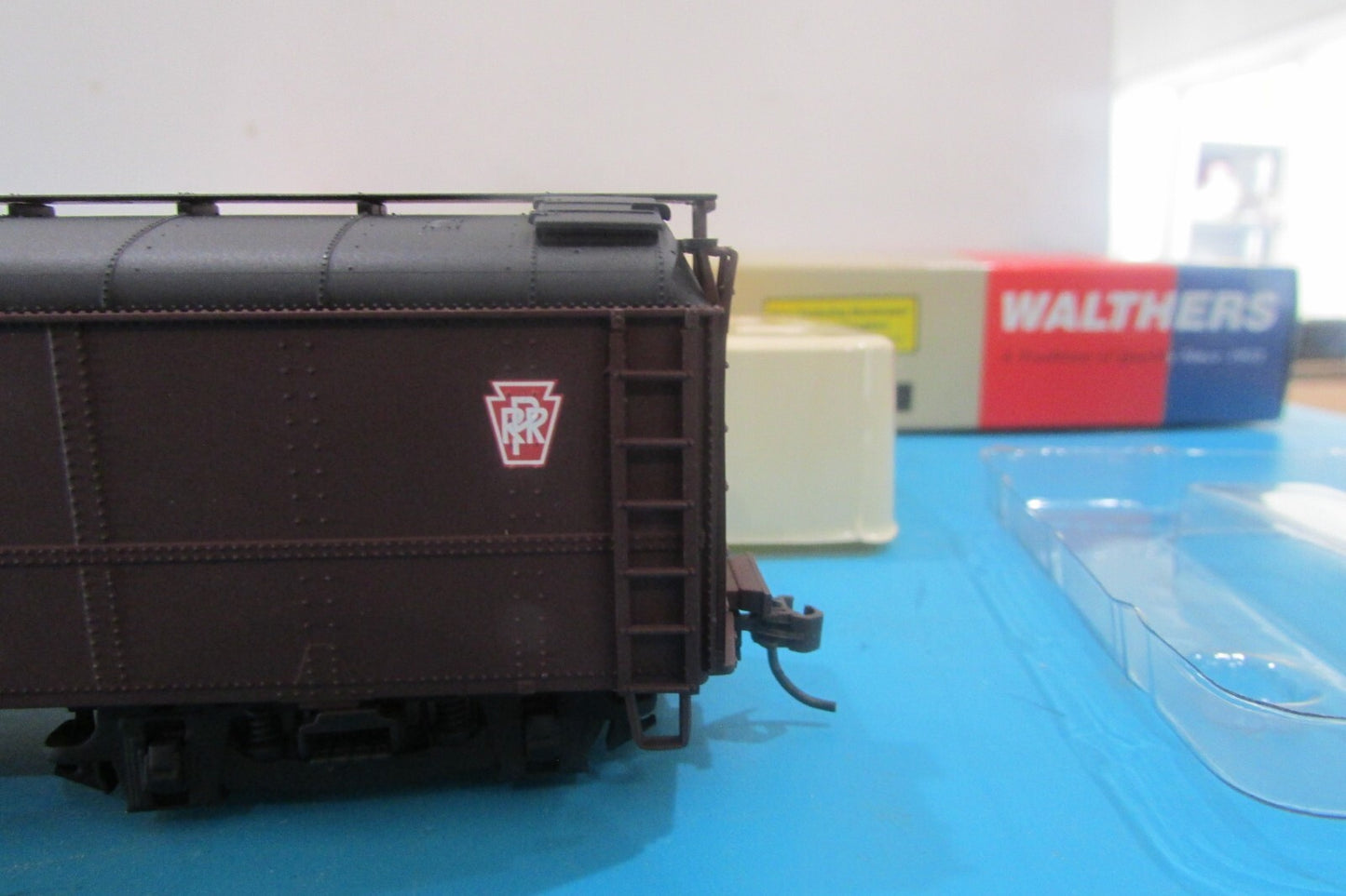 HO Scale Walthers 932-5883 Pennsylvania R50B Express Reefer Keystone Paint Sche.
