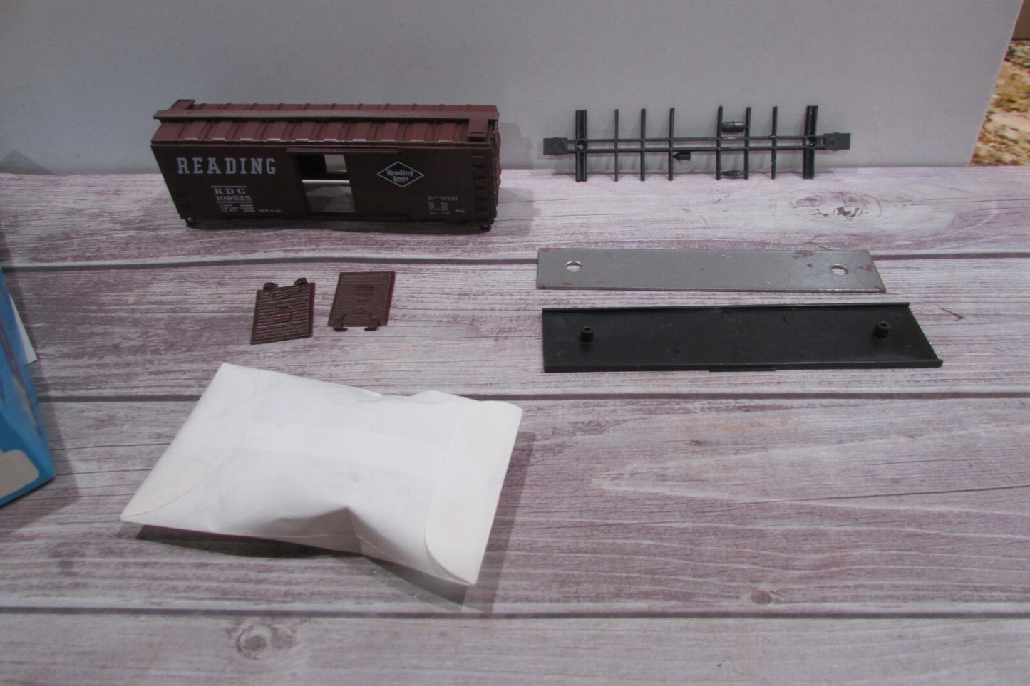 HO Scale Bev-Bel/Athearn 295-3 Reading Lines" Diamond Herald" Car Kit