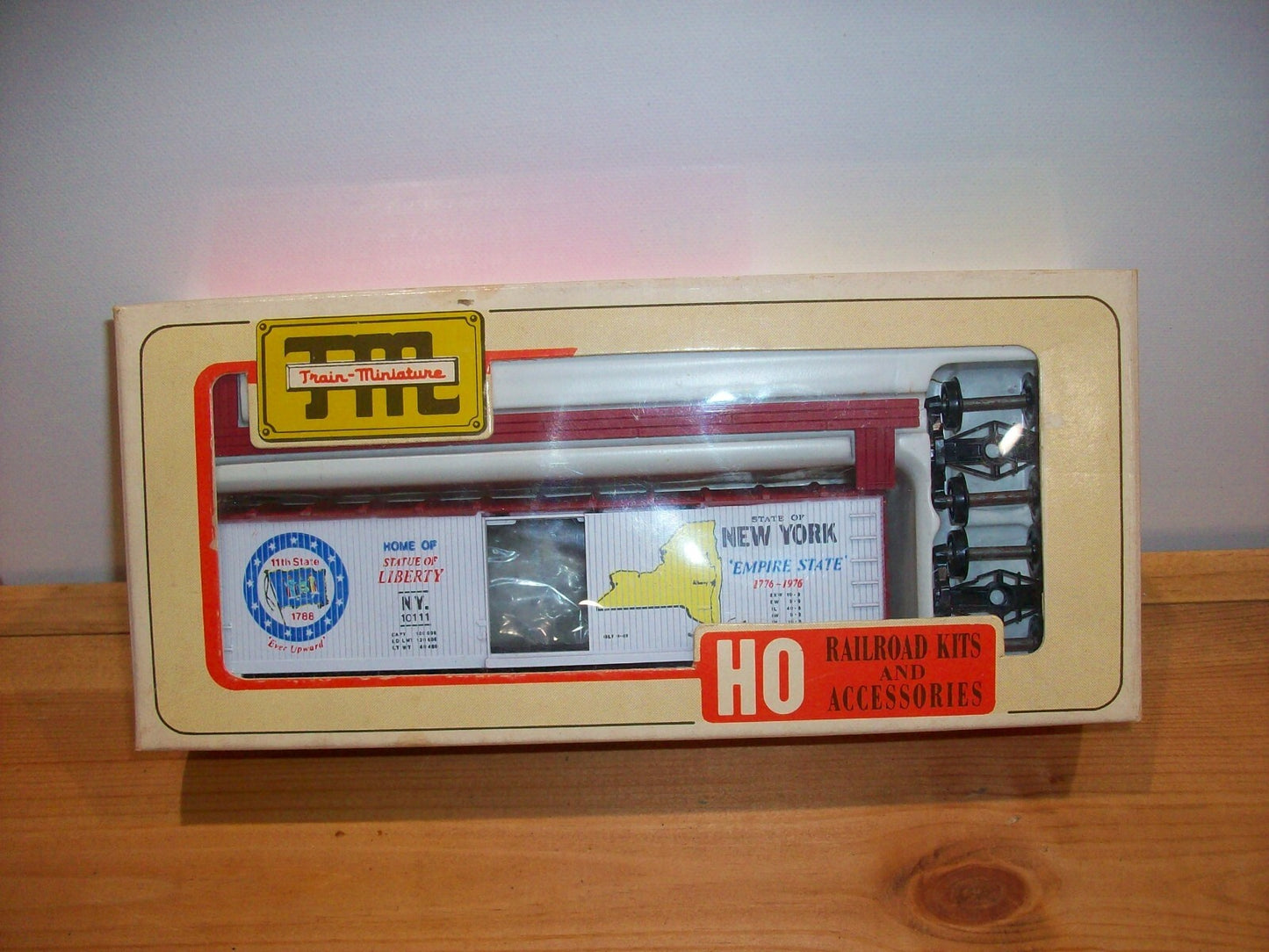HO Scale (6) Assorted Train-Miniature Commemorative Cars Lot#0392