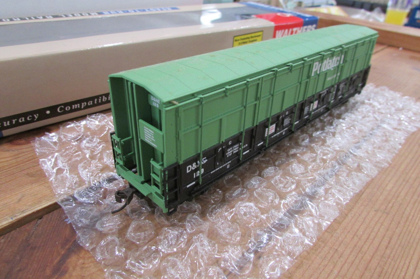 HO Scale Walthers 932-7024 Thrall Door Box Car Lot#4575