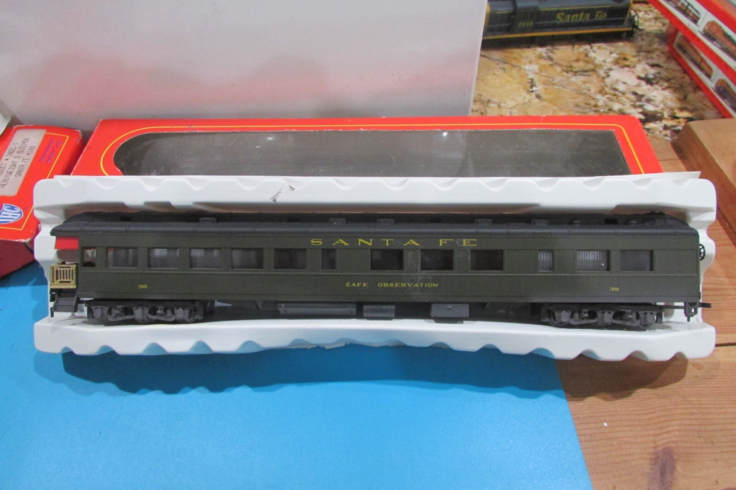 HO Scale IHC (5)Santa Fe Assorted Passenger Cars Lot#2728