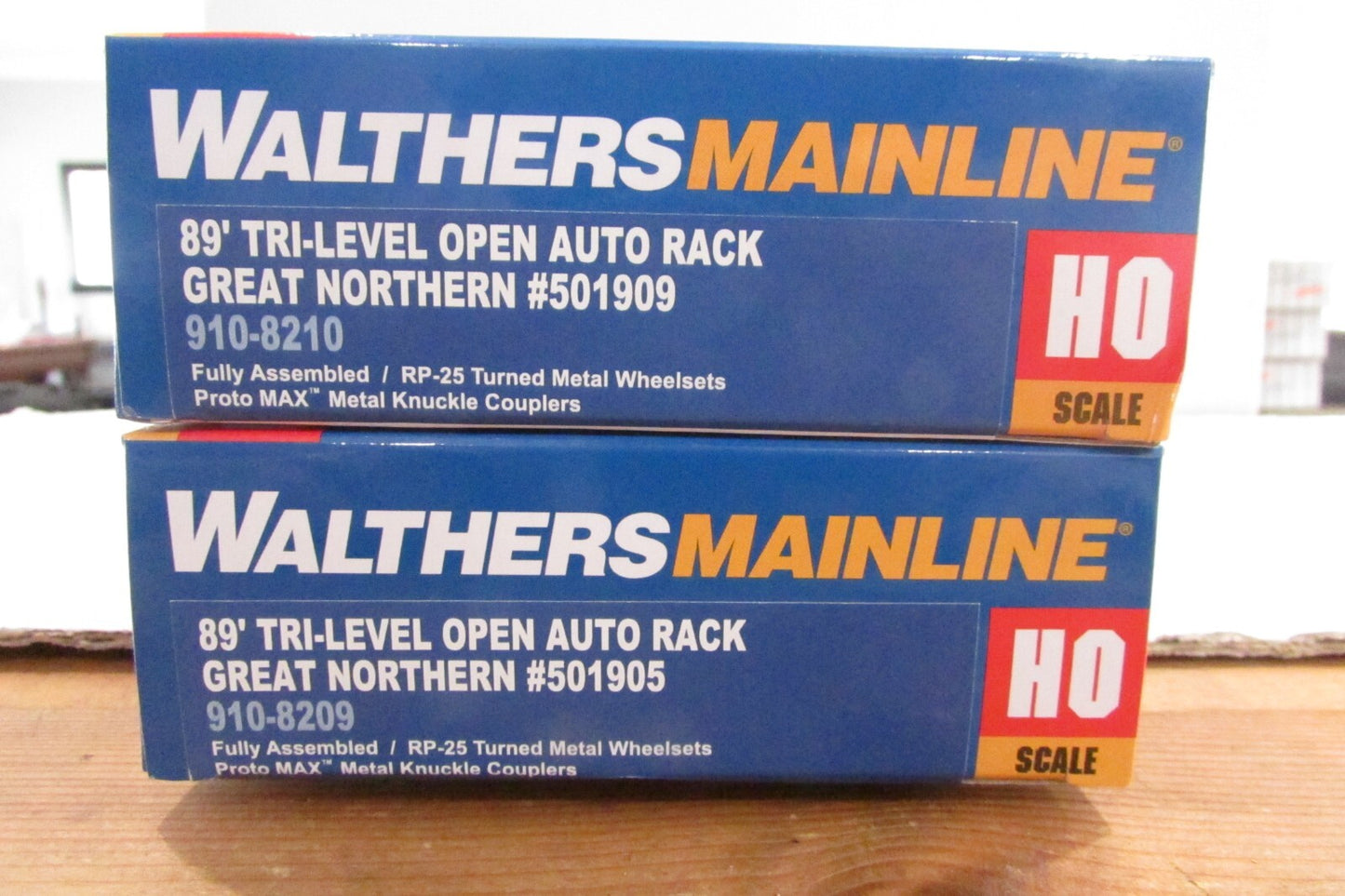 HO Scale Walthers (2)910-8209,8210 89' Tri-Level Open Auto Rack Great Northern