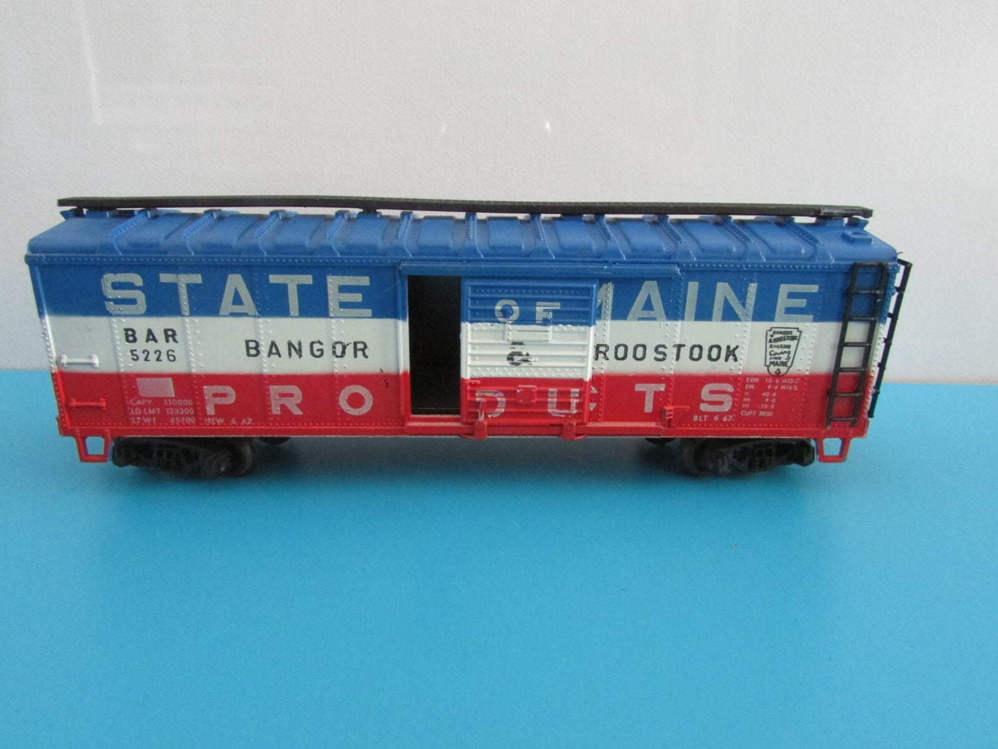 HO Scale (5) Assorted Freight Cars Lot#0855