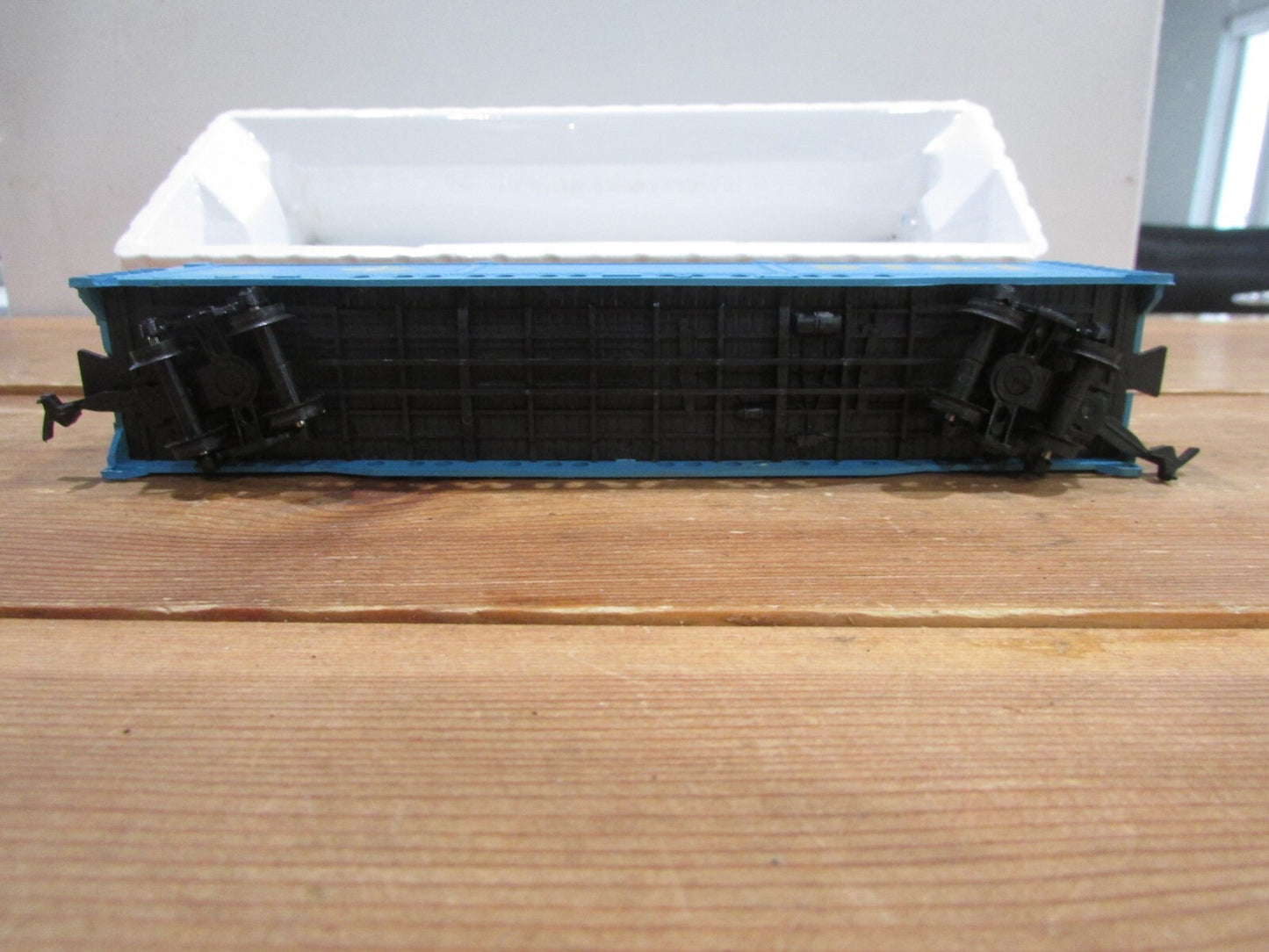 HO Scale AHM 5270-05 All Door Box Car DT&I RTR
