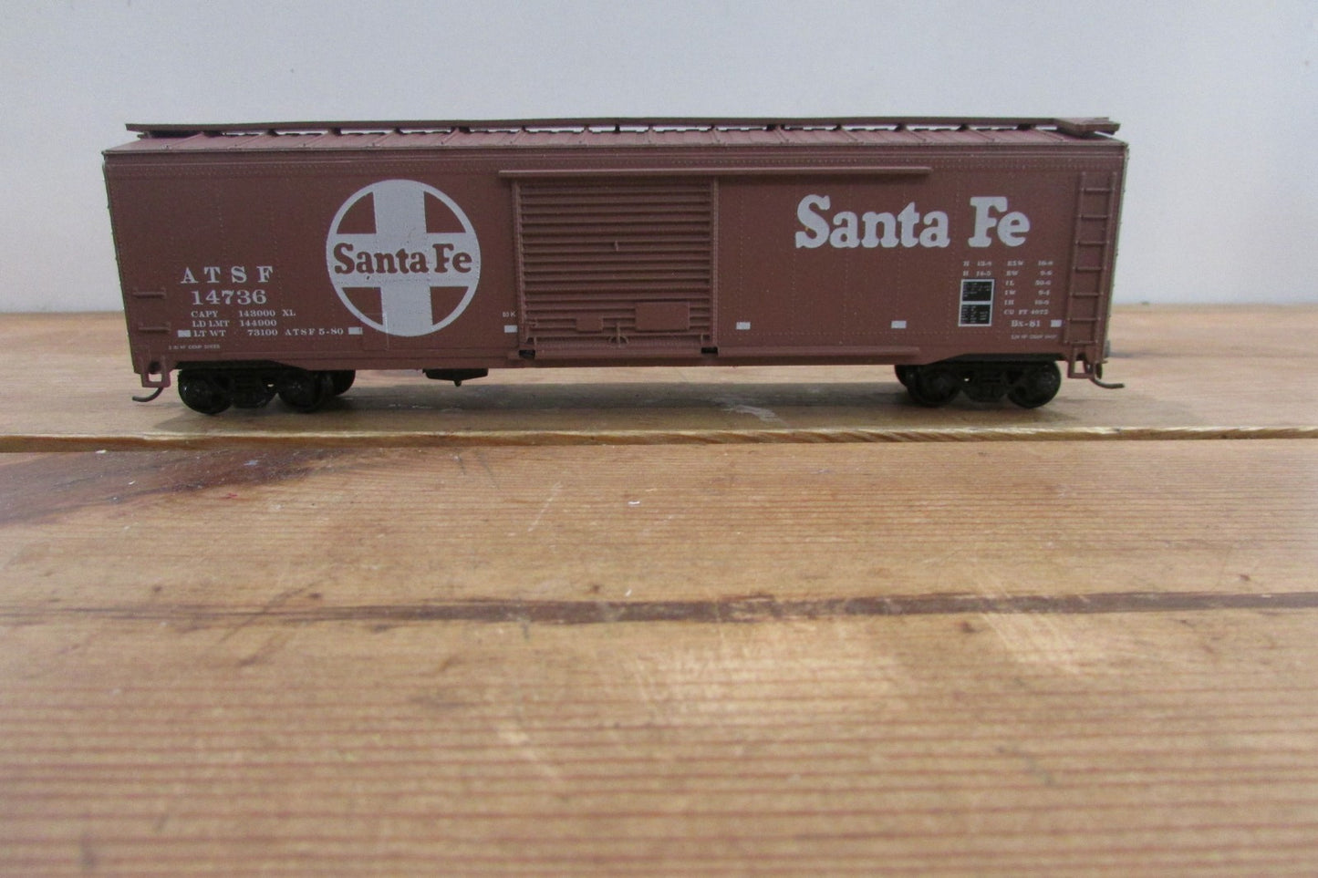 HO Scale Roundhouse ATSF Santa Fe 50' Box Car RH4944