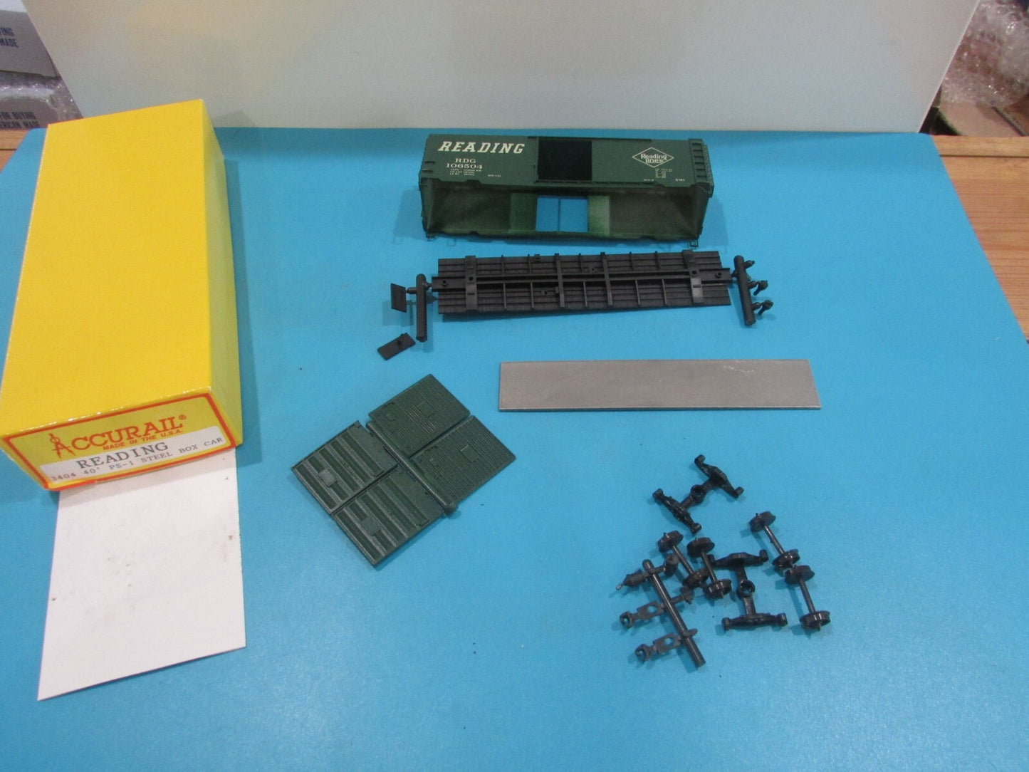 HO Scale Accurail 3404 40' PS-1 Steel Box Car Reading Lot#1483