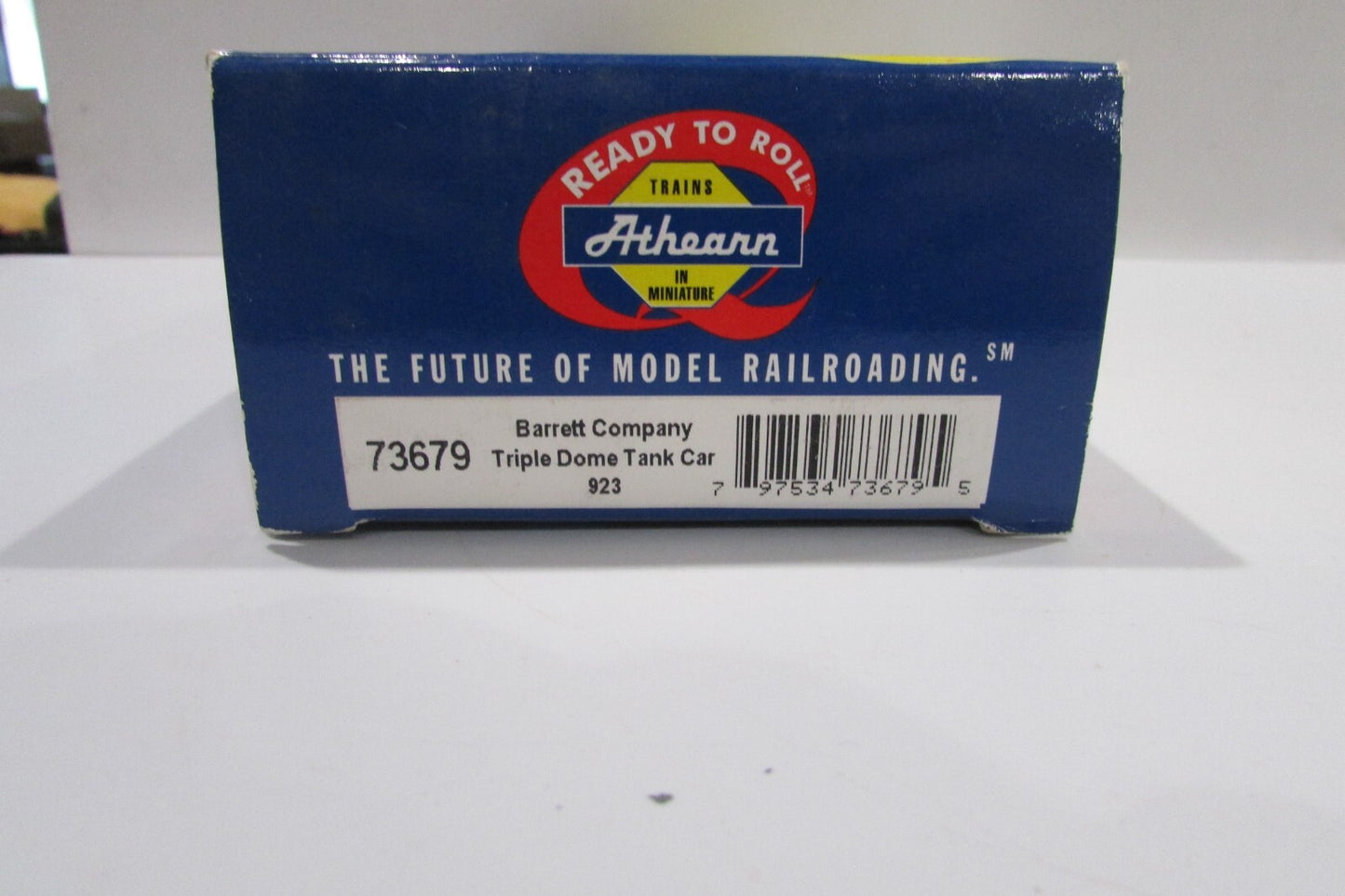 HO Scale Athearn 73679 Tiple Dome Tank Car #923 Barrett Company