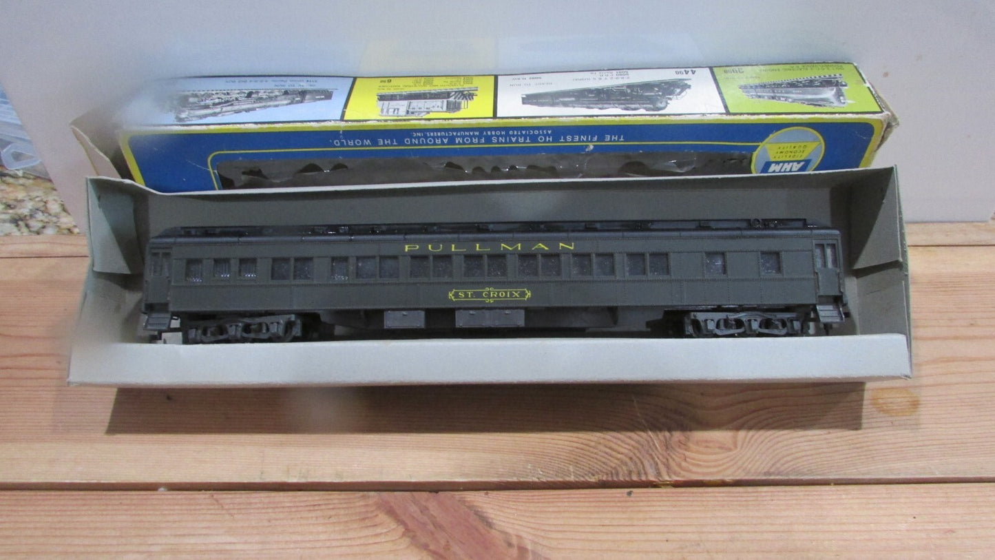 HO Scale AHM/Rivarossi St Croix Passenger Car LOT 0256