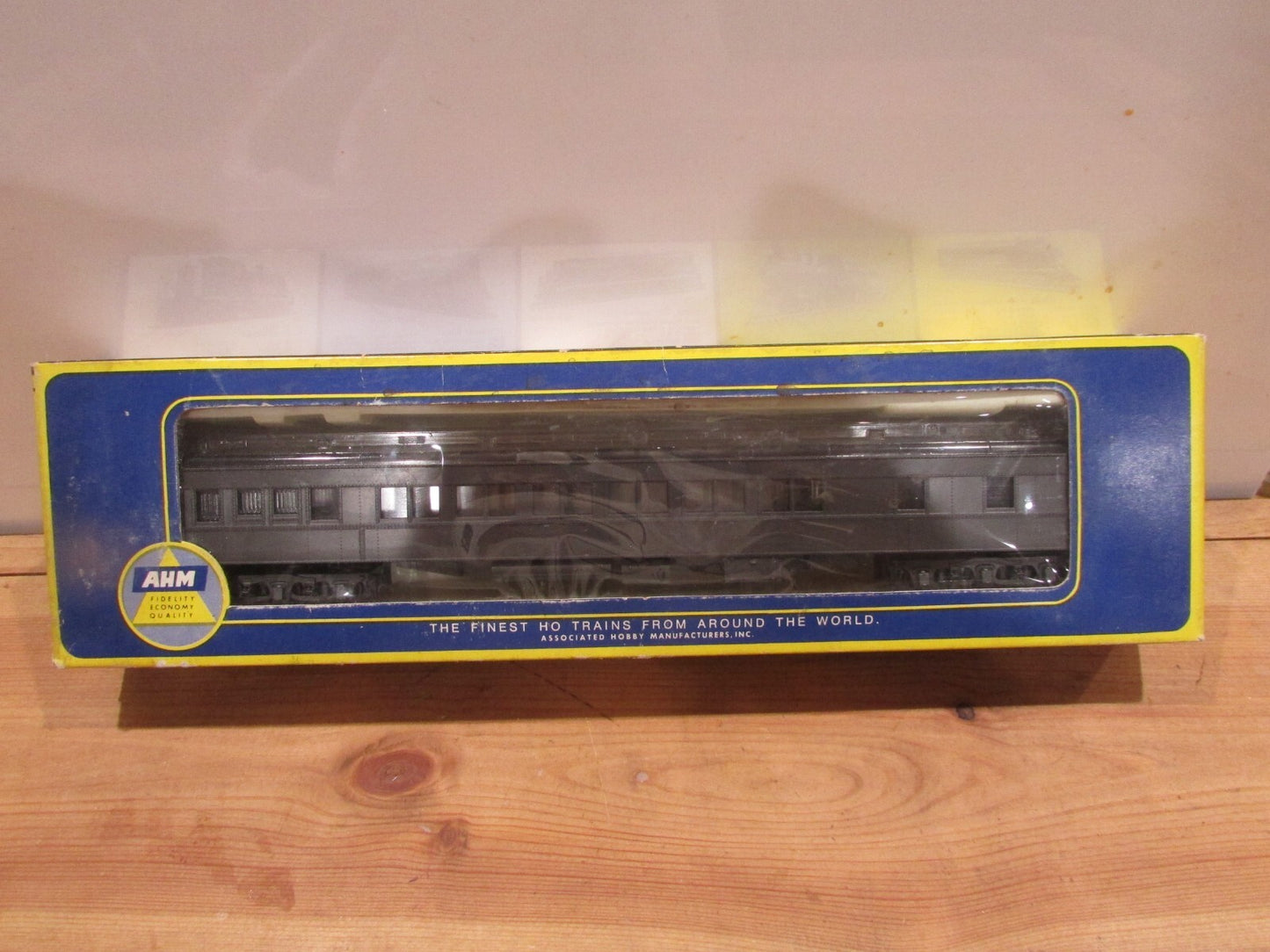 HO Scale AHM/Rivarrosi 6201 Undecorated Pullman Passenger Car Lot#0588