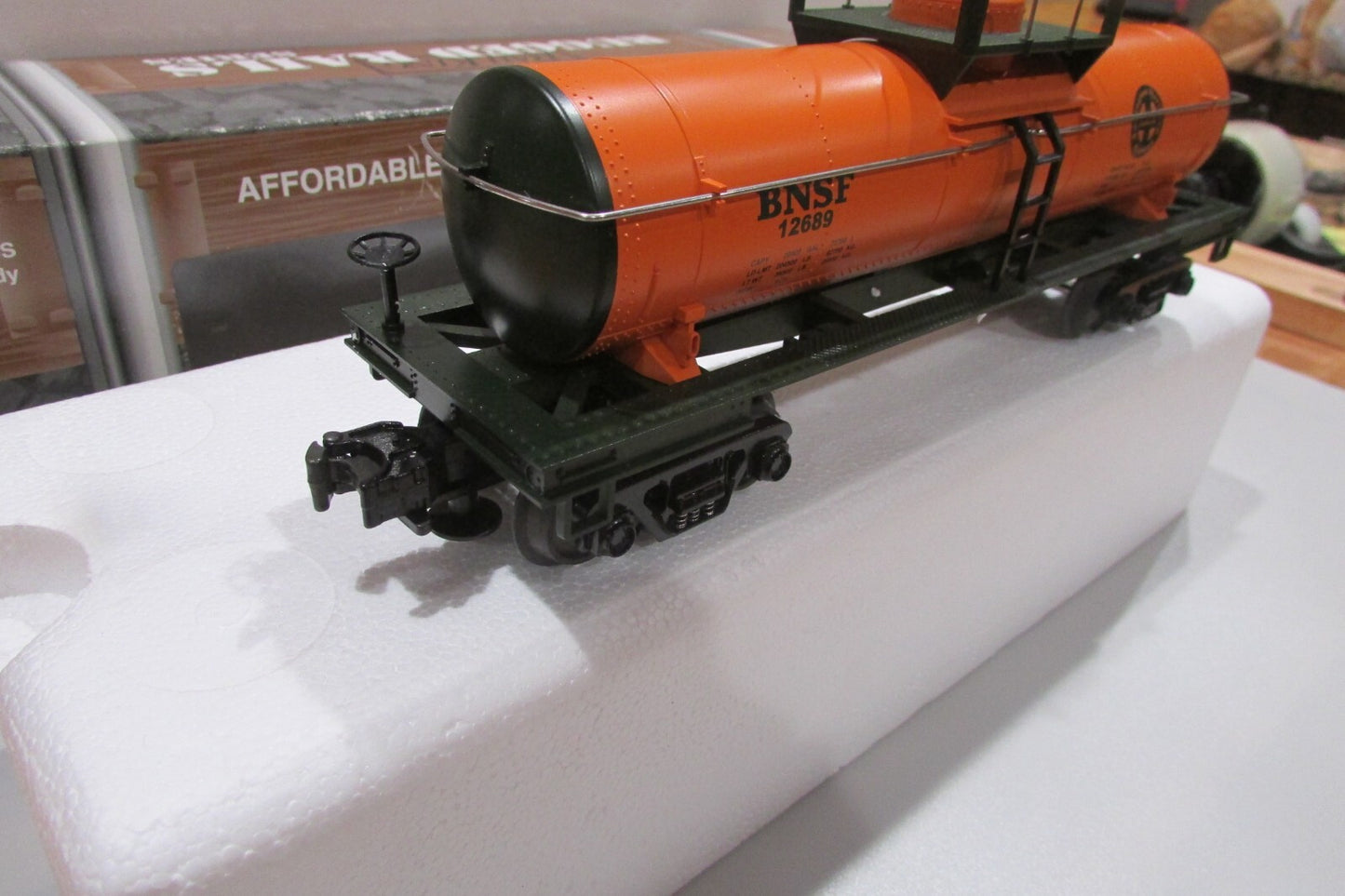 O SCALE MTH 33-7304 Burlington Northern Santa Fe Tank Car Lot#0529